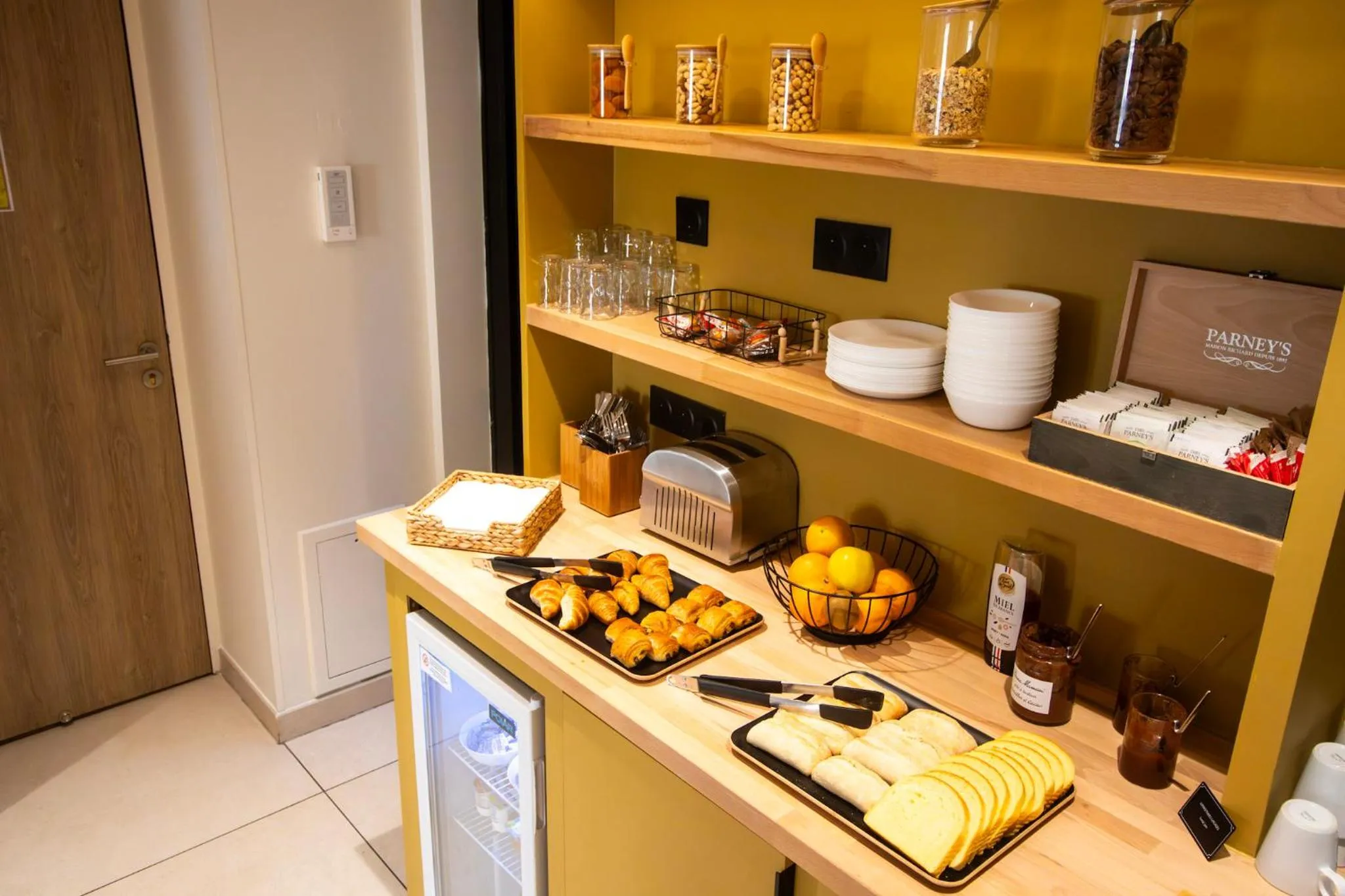 Breakfast in HOTEL AMBASSADEUR