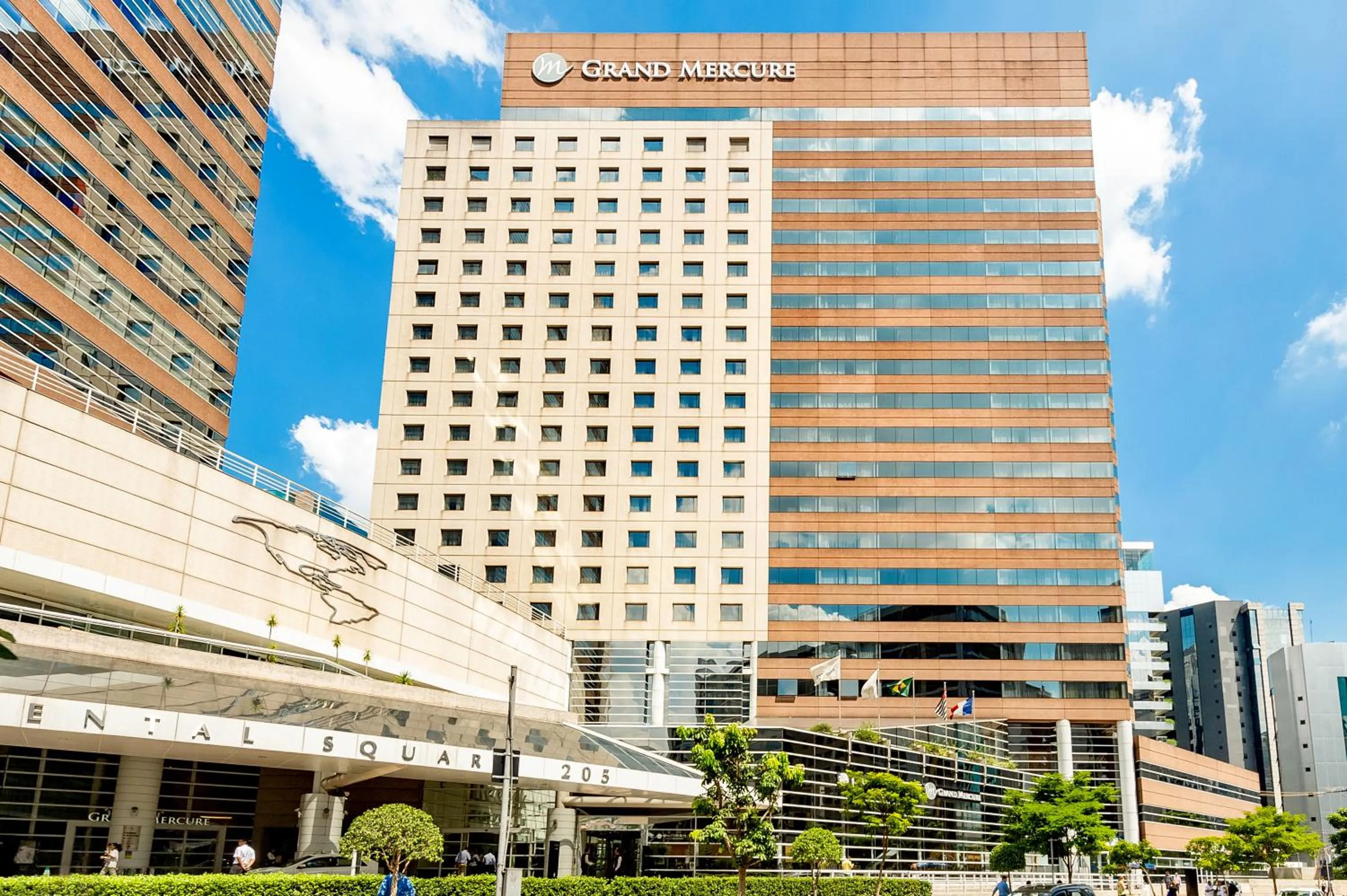 Property building in Grand Mercure Sao Paulo Vila Olimpia