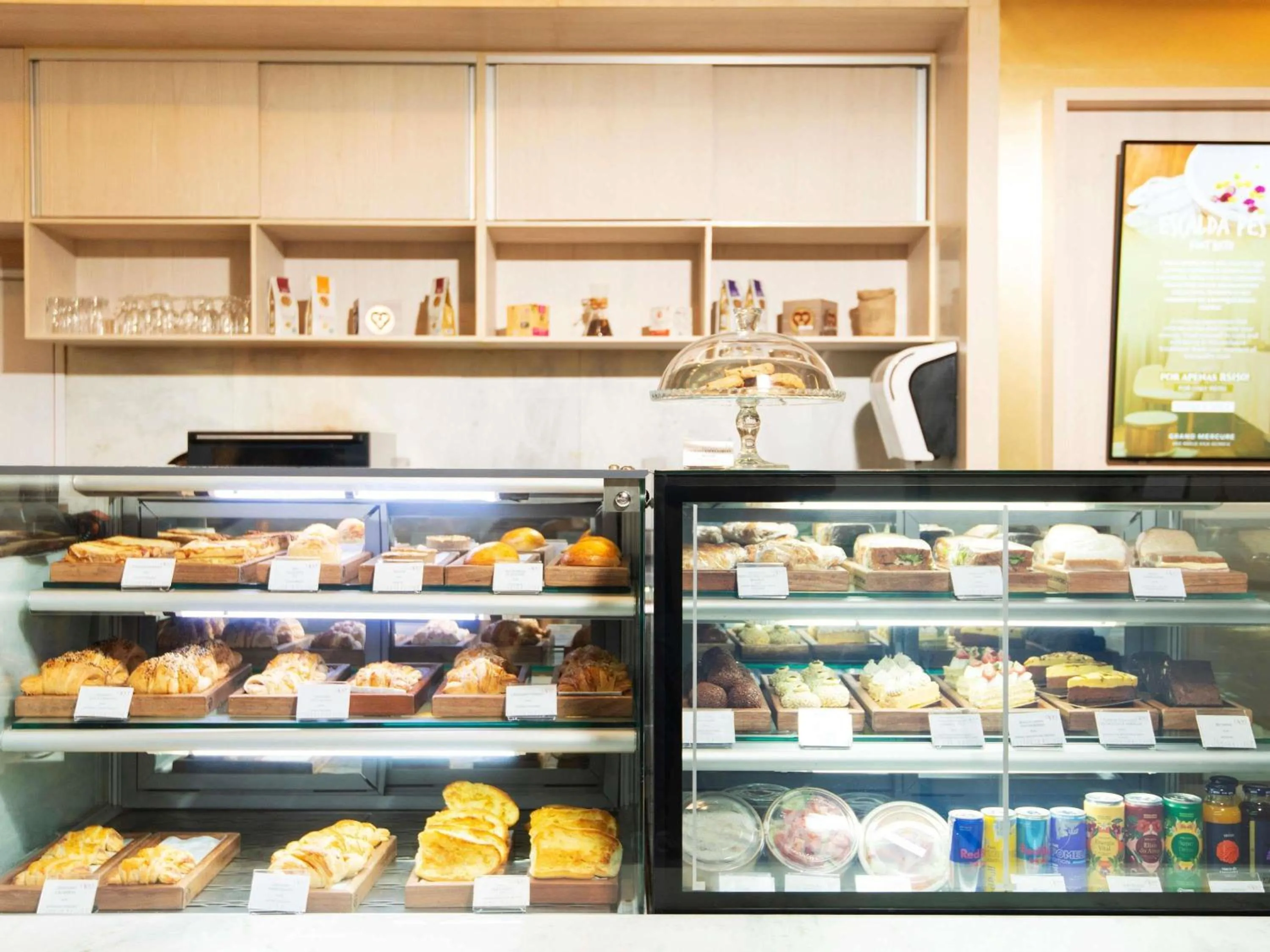 Restaurant/places to eat in Grand Mercure Sao Paulo Vila Olimpia