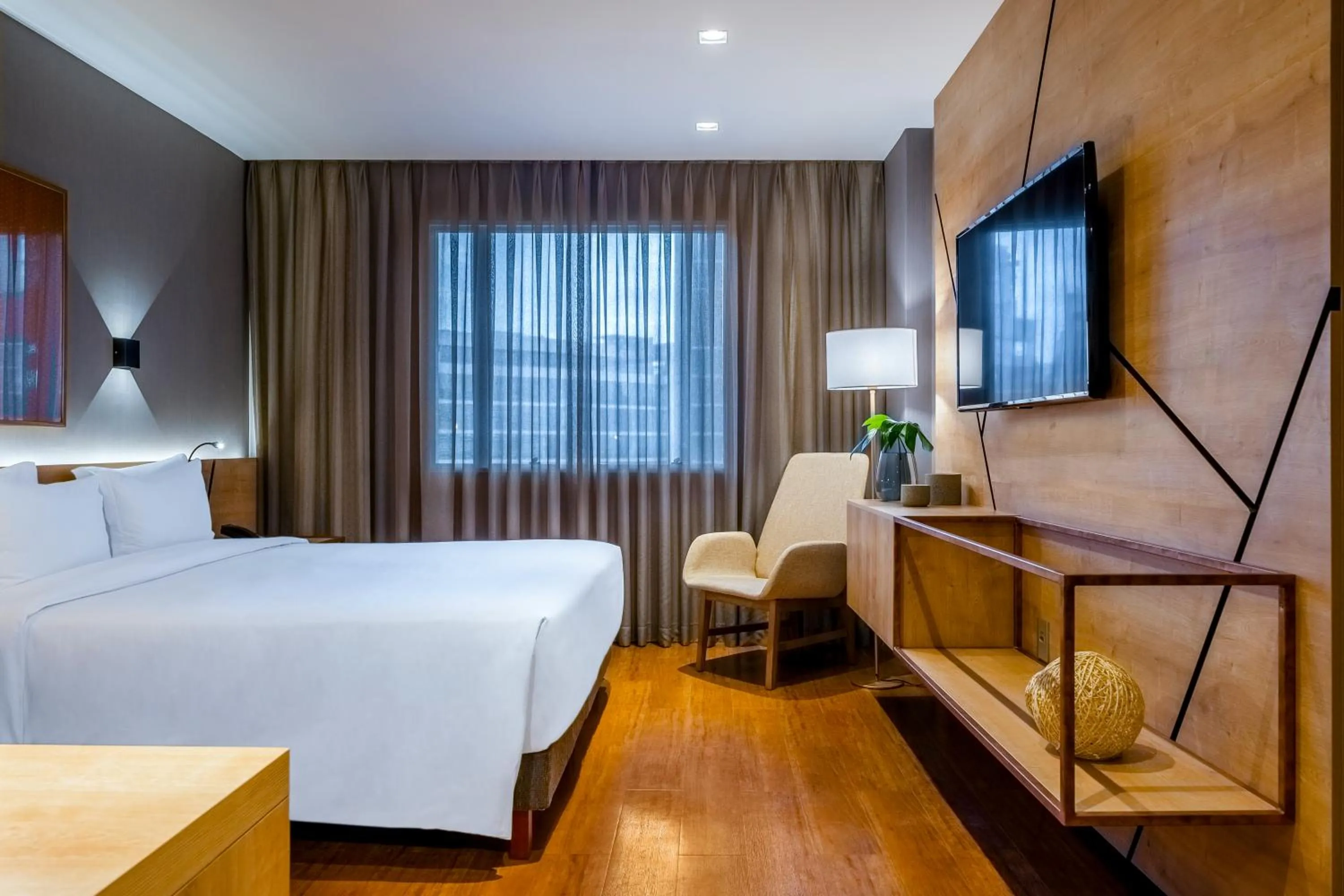 Photo of the whole room, Bed in Grand Mercure Sao Paulo Vila Olimpia