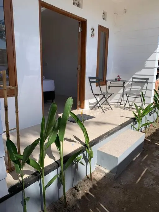 3 Monkeys Lembongan Studio apartments gym recovery centre