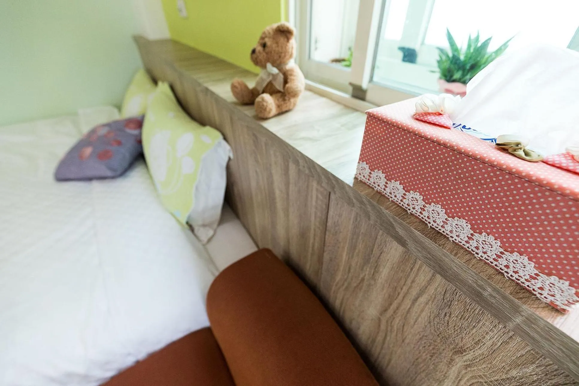 People, Bed in Yi Jing BnB