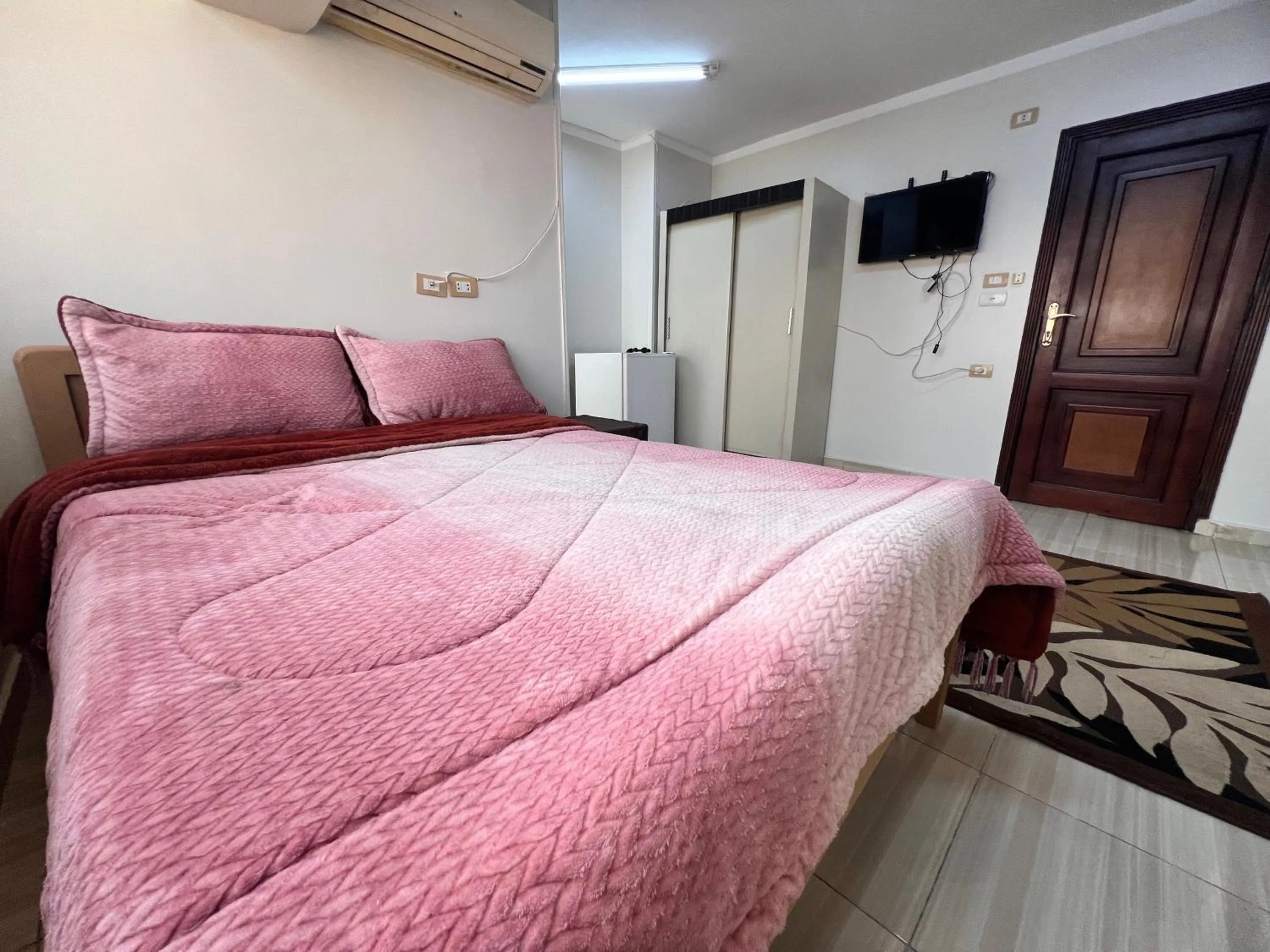Property building, Bed in Isis Hostel 2