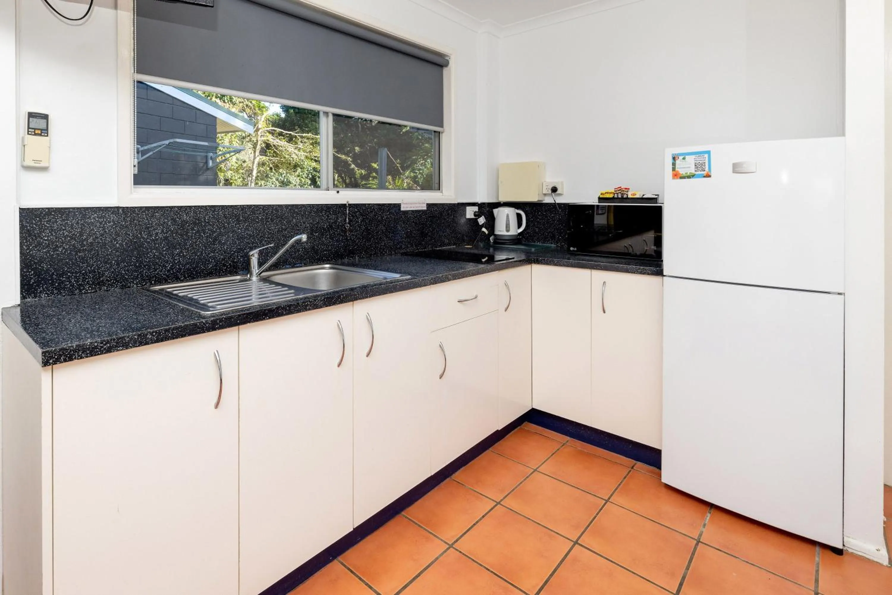 Kitchen or kitchenette in BIG4 Whitsunday Islands Holiday Park
