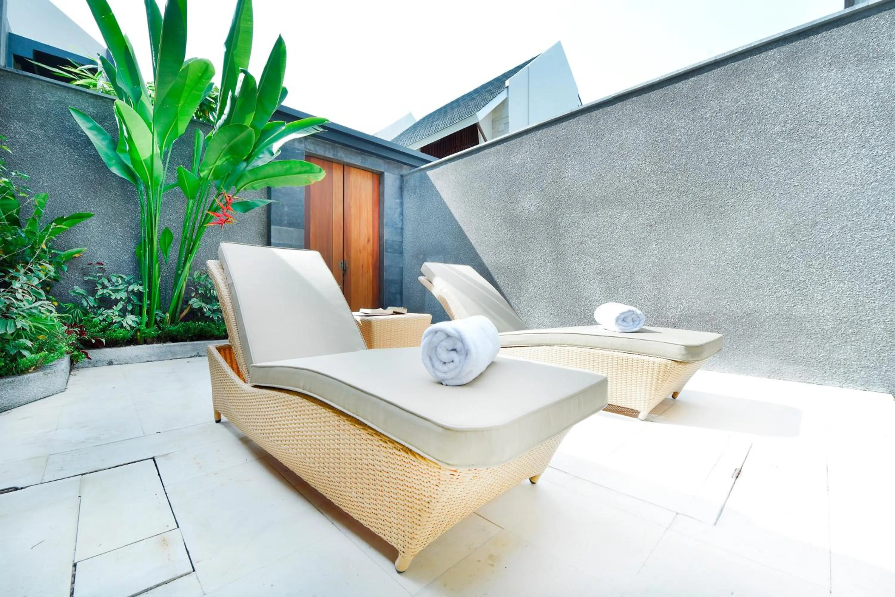 Patio in La Paradis Villa