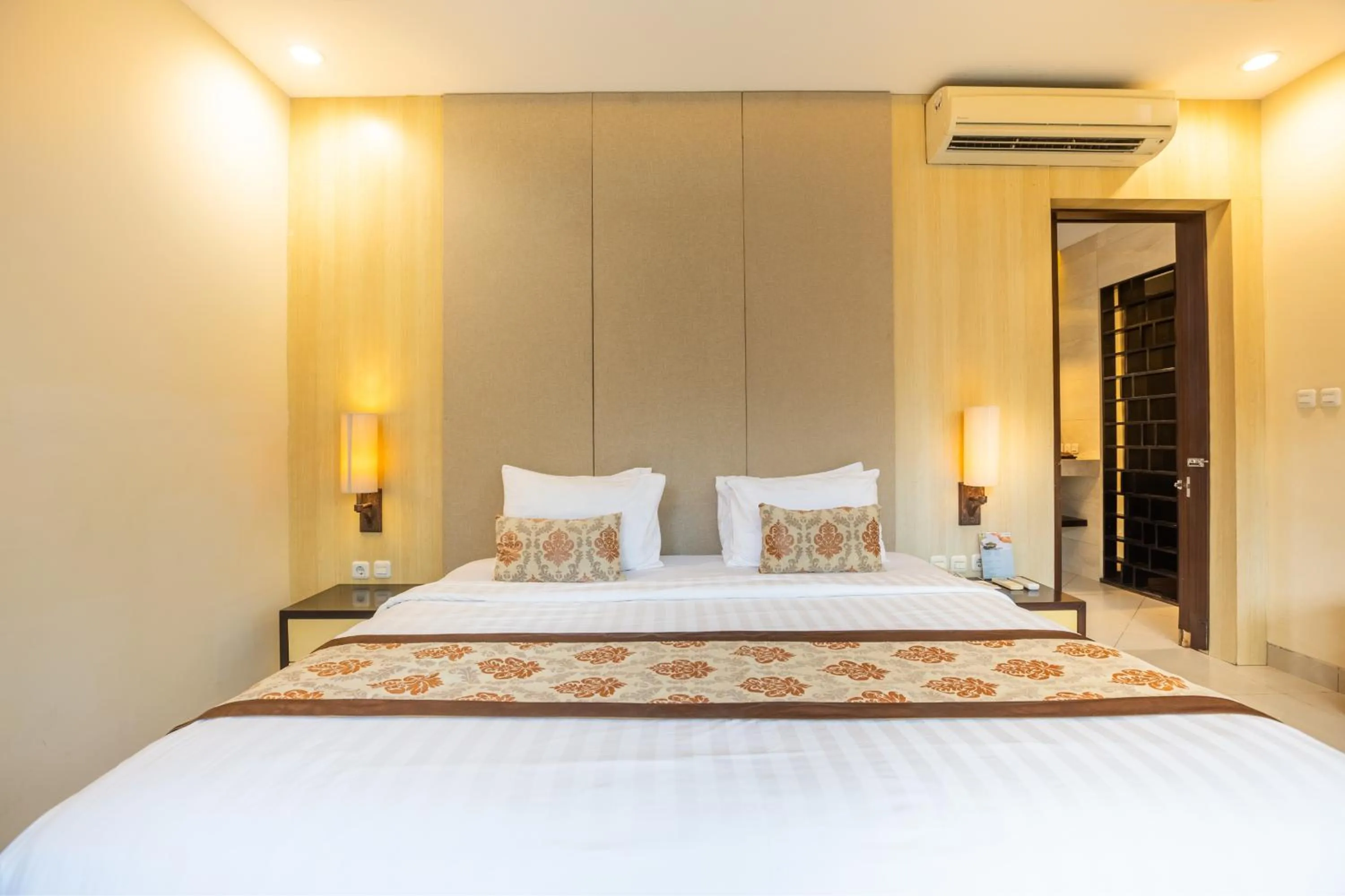 Bed in La Paradis Villa