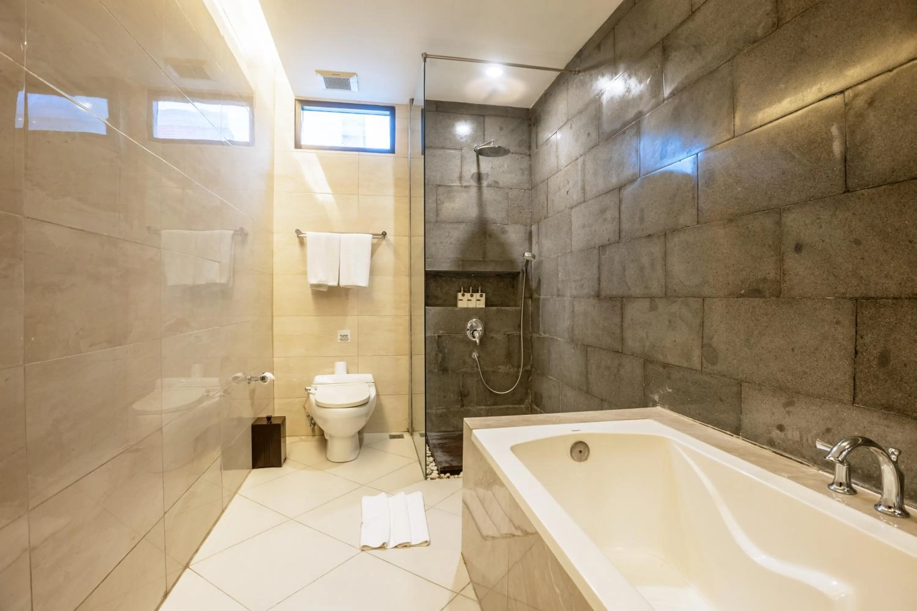 Shower in La Paradis Villa