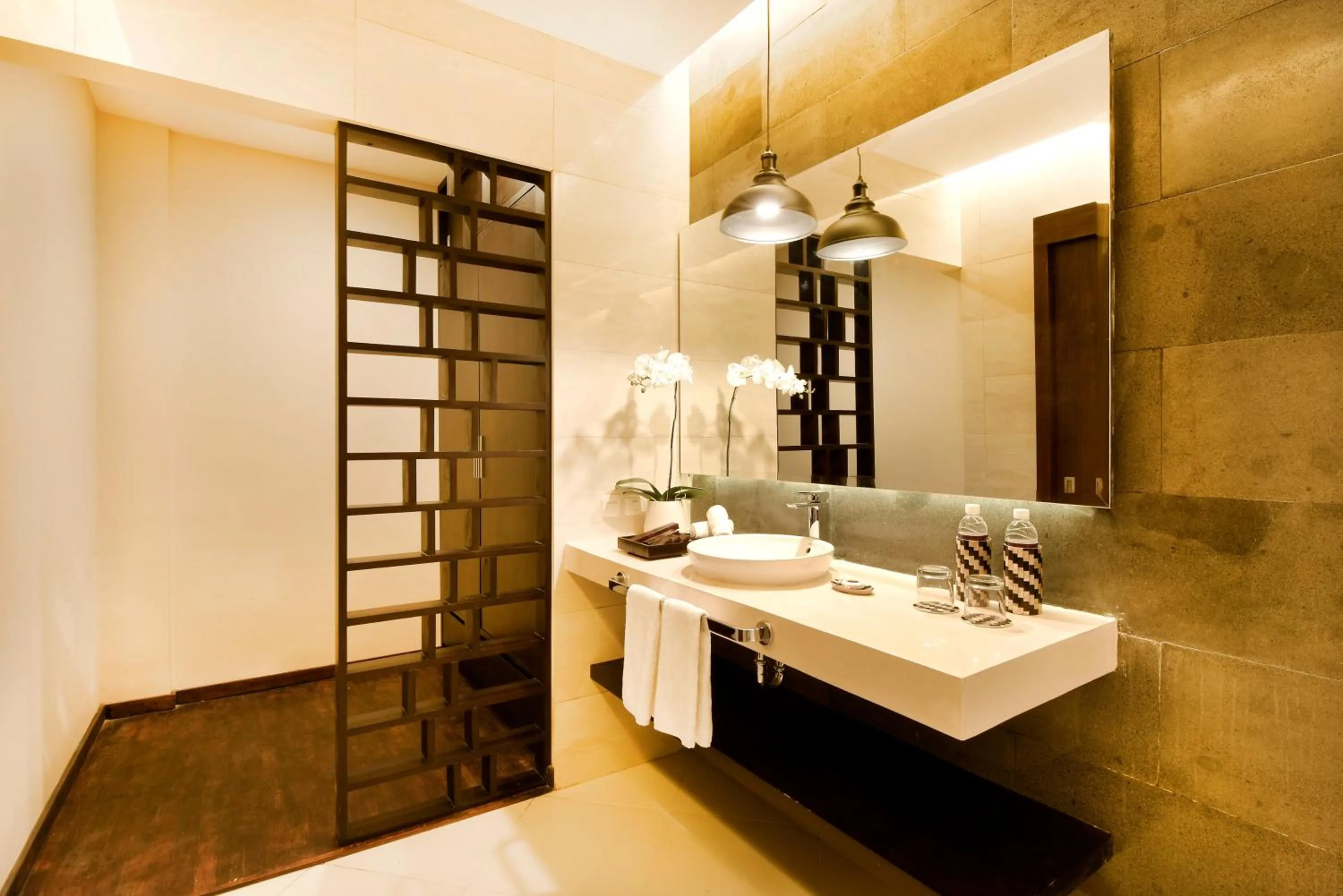 Shower in La Paradis Villa