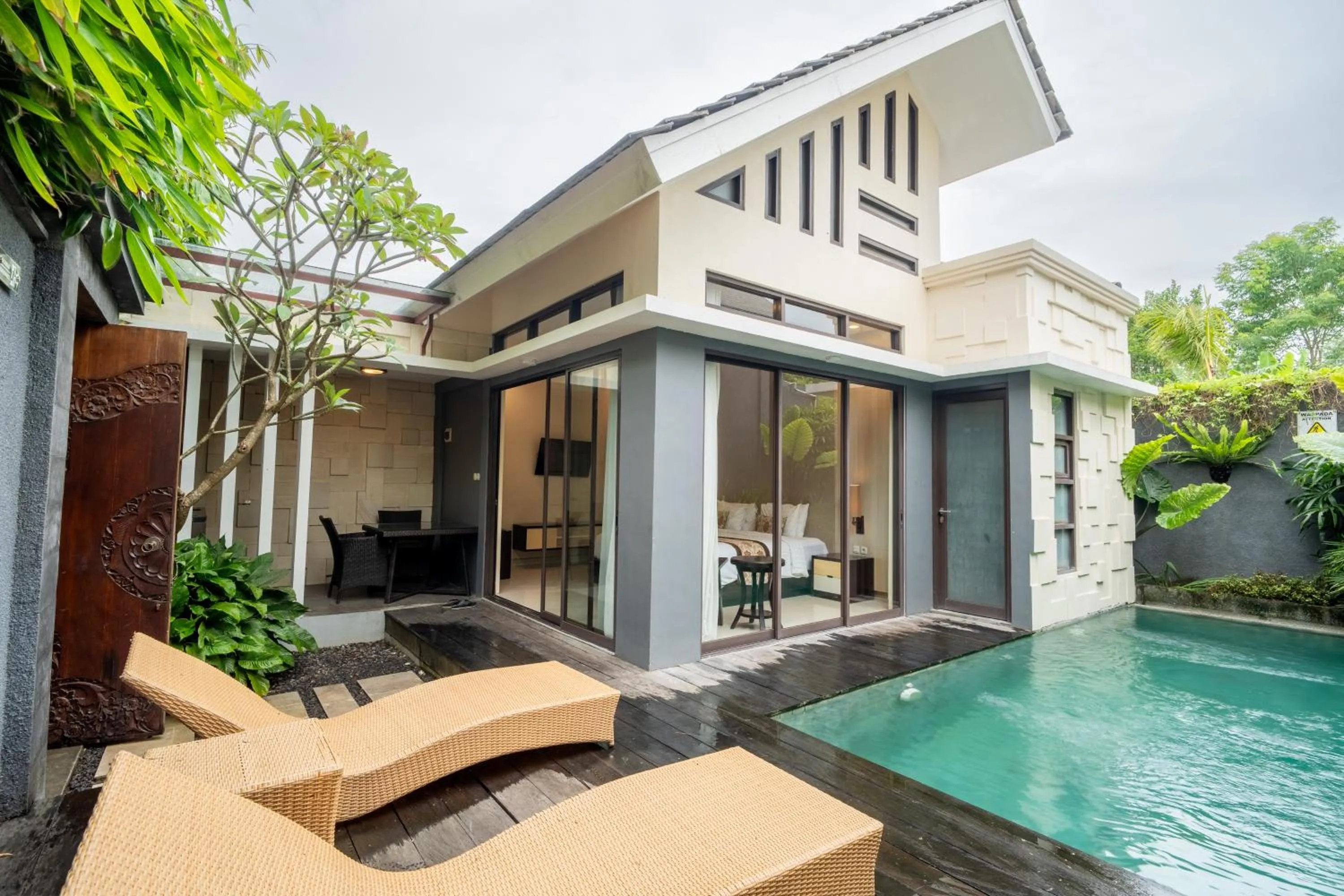 Property building in La Paradis Villa