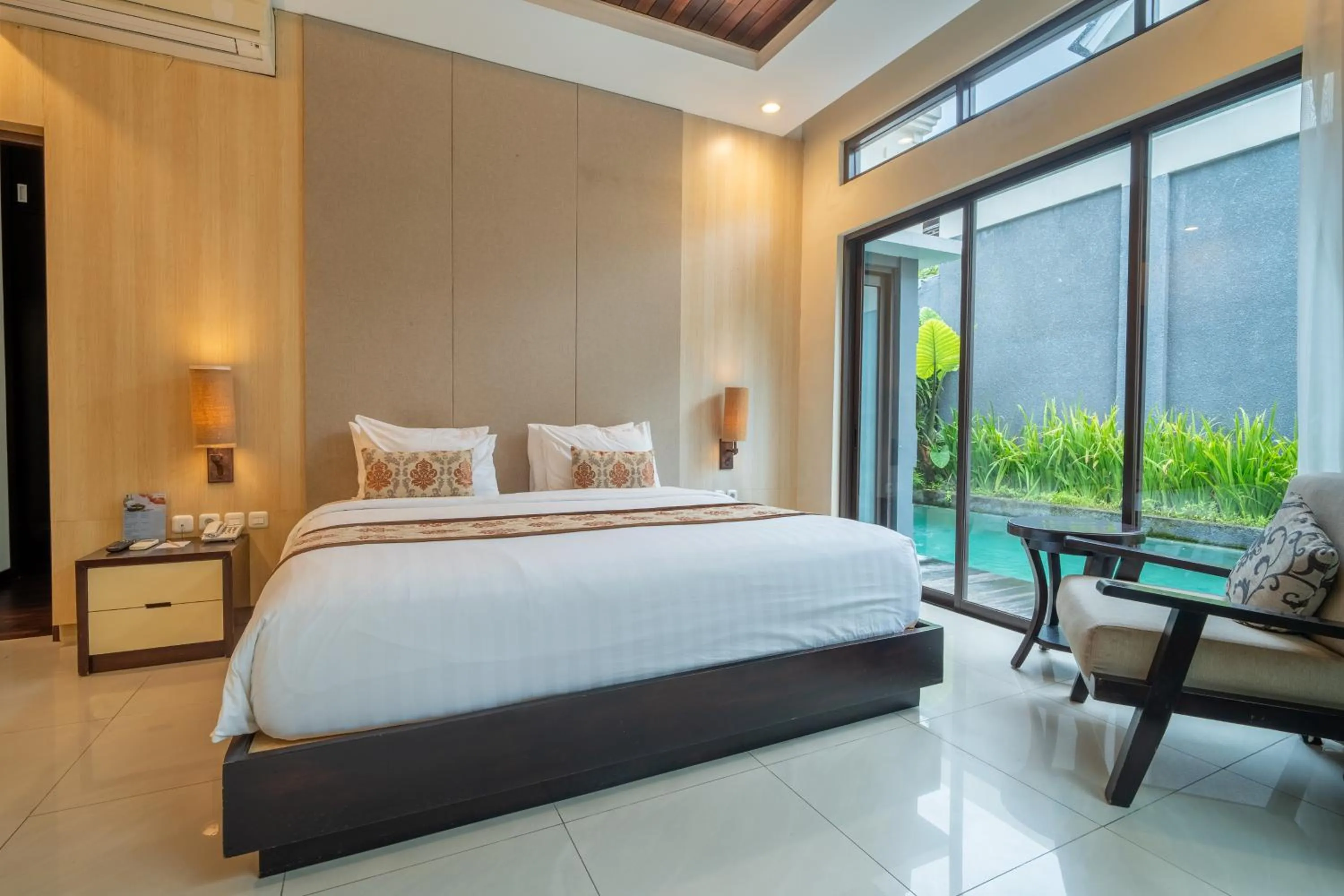 Bedroom, Bed in La Paradis Villa