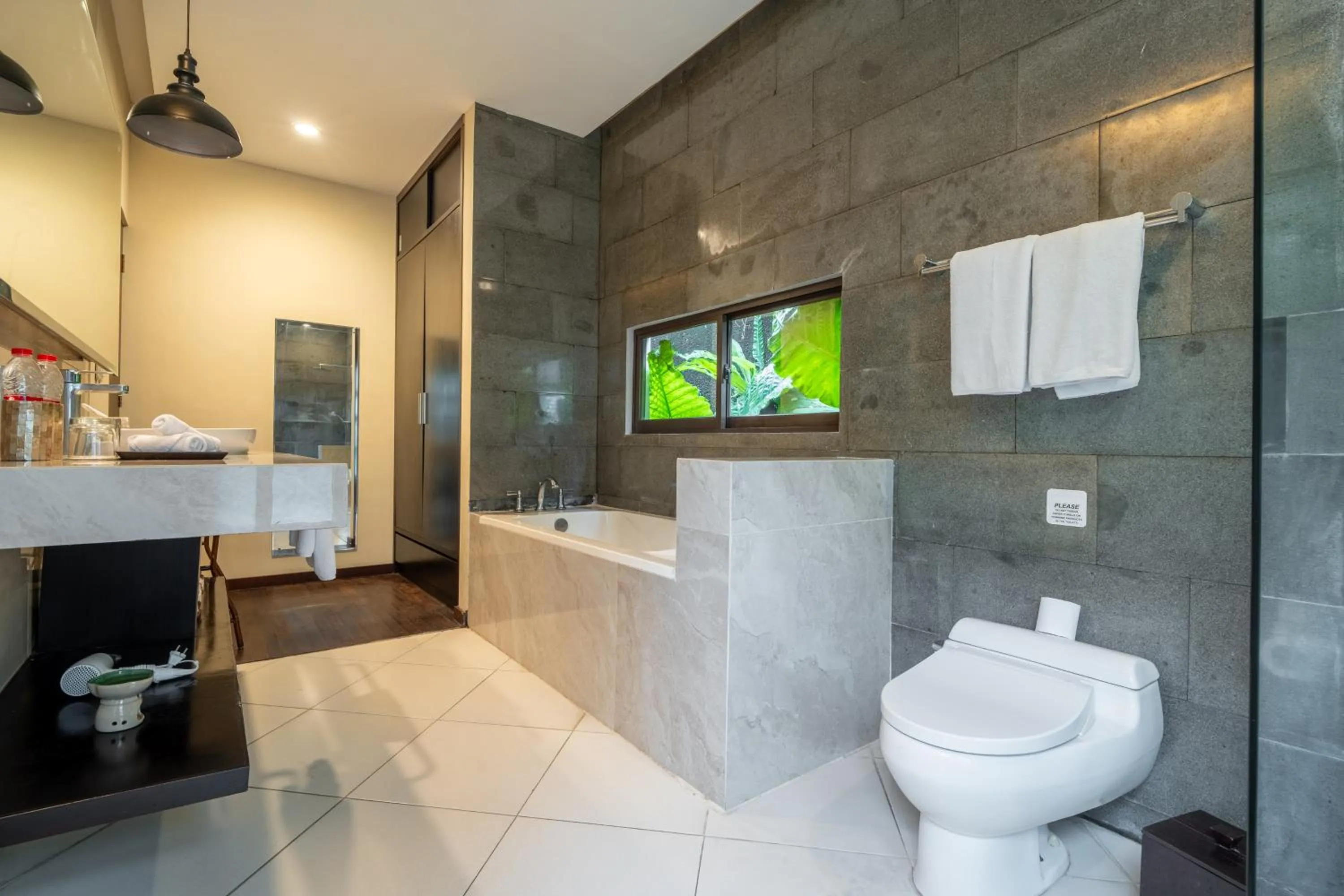 Bathroom in La Paradis Villa