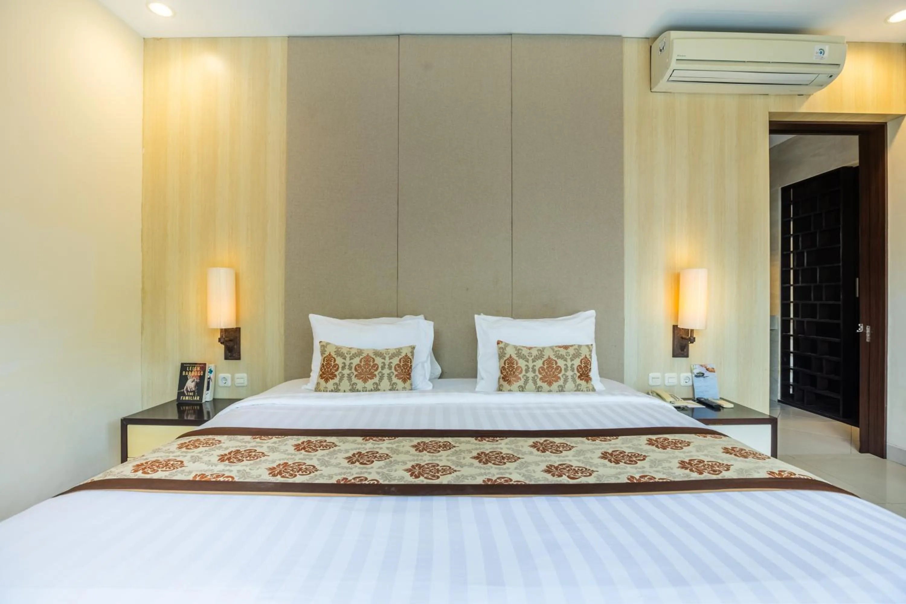 Bed in La Paradis Villa