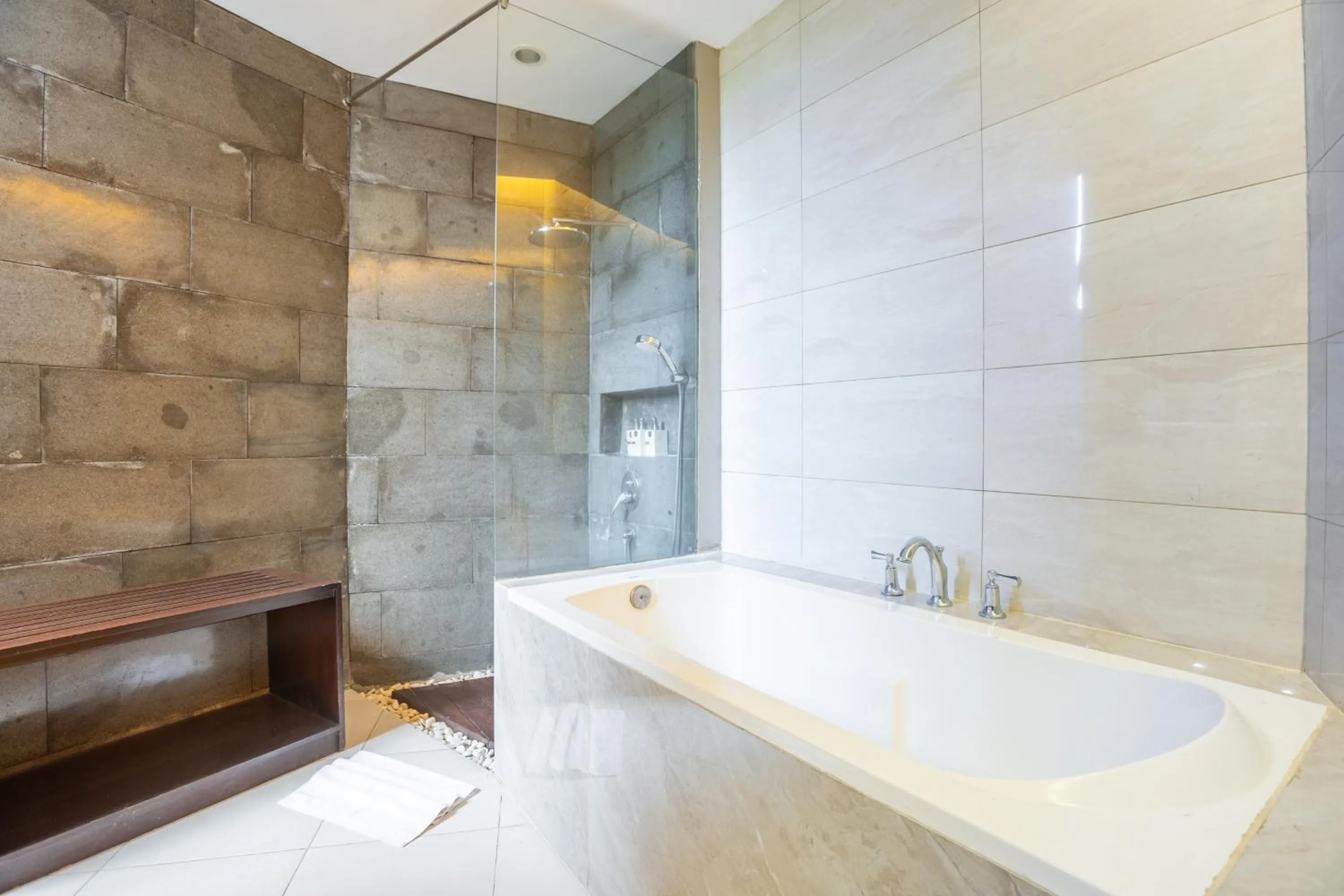 Shower in La Paradis Villa