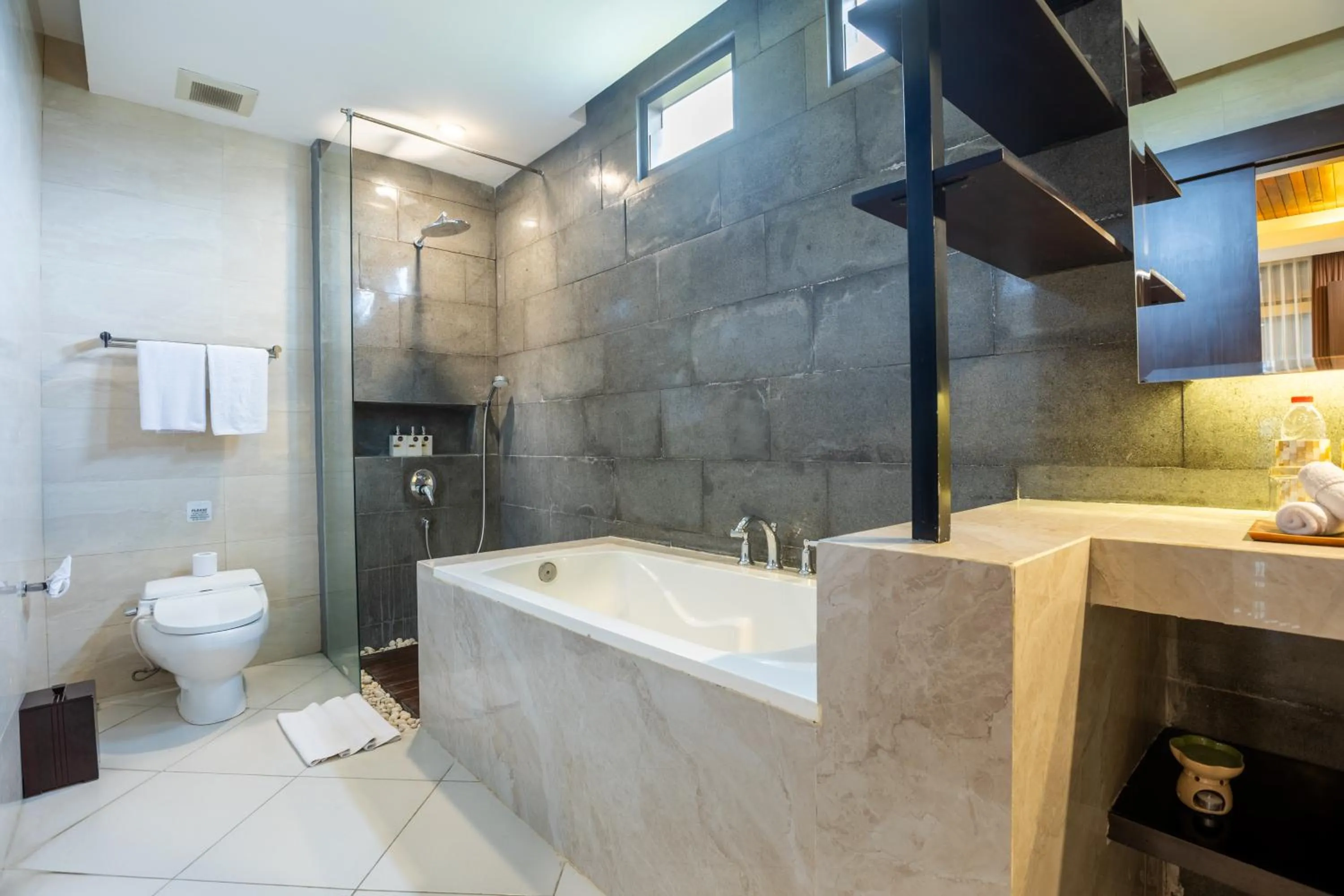 Bathroom in La Paradis Villa