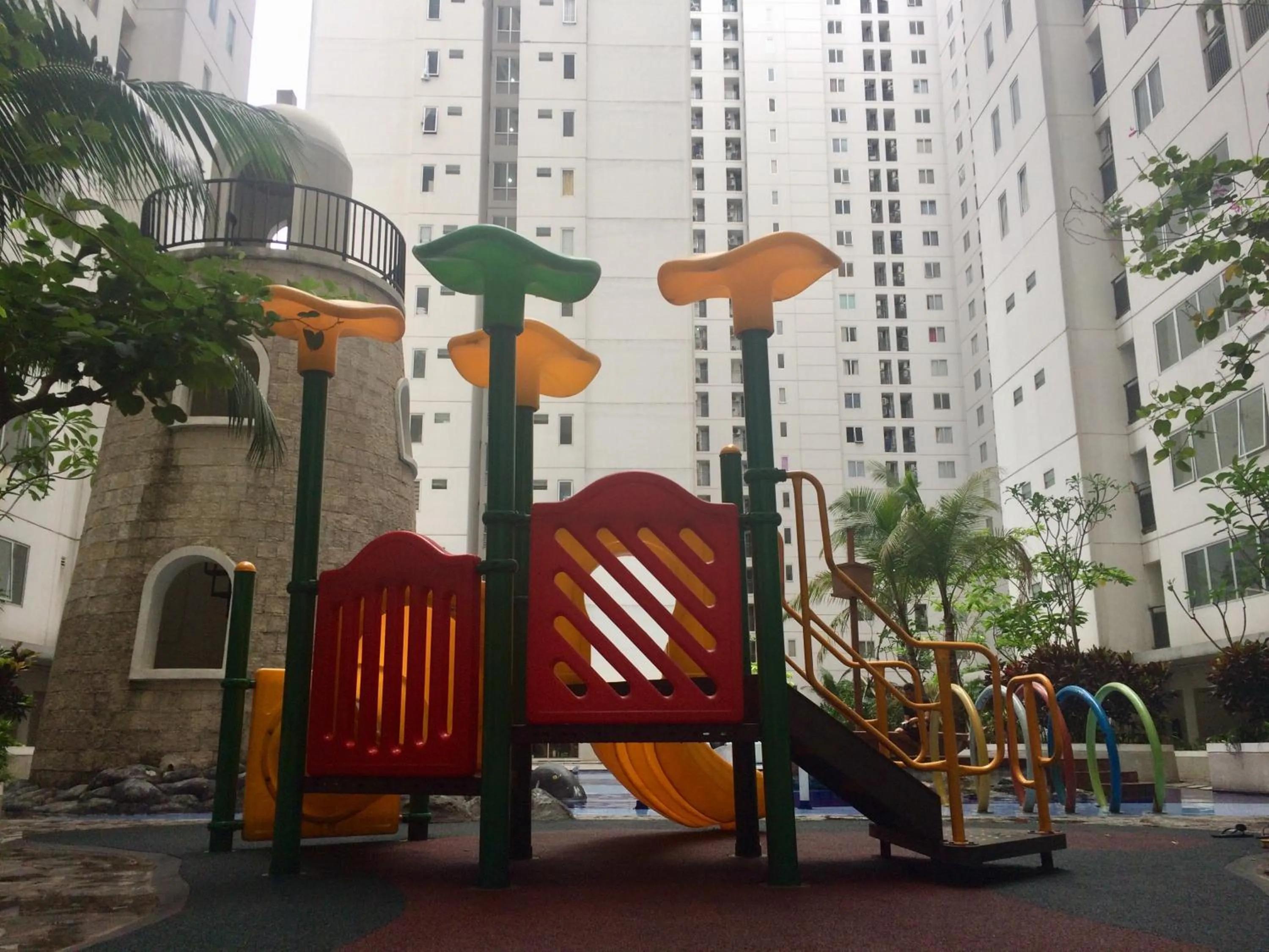 Channel Stay @ Bassura City Apartment