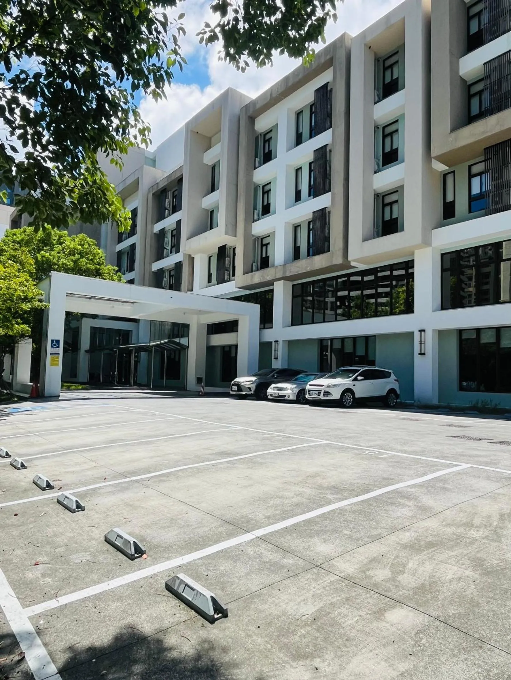 Parking in HOTEL PIN Jiaoxi