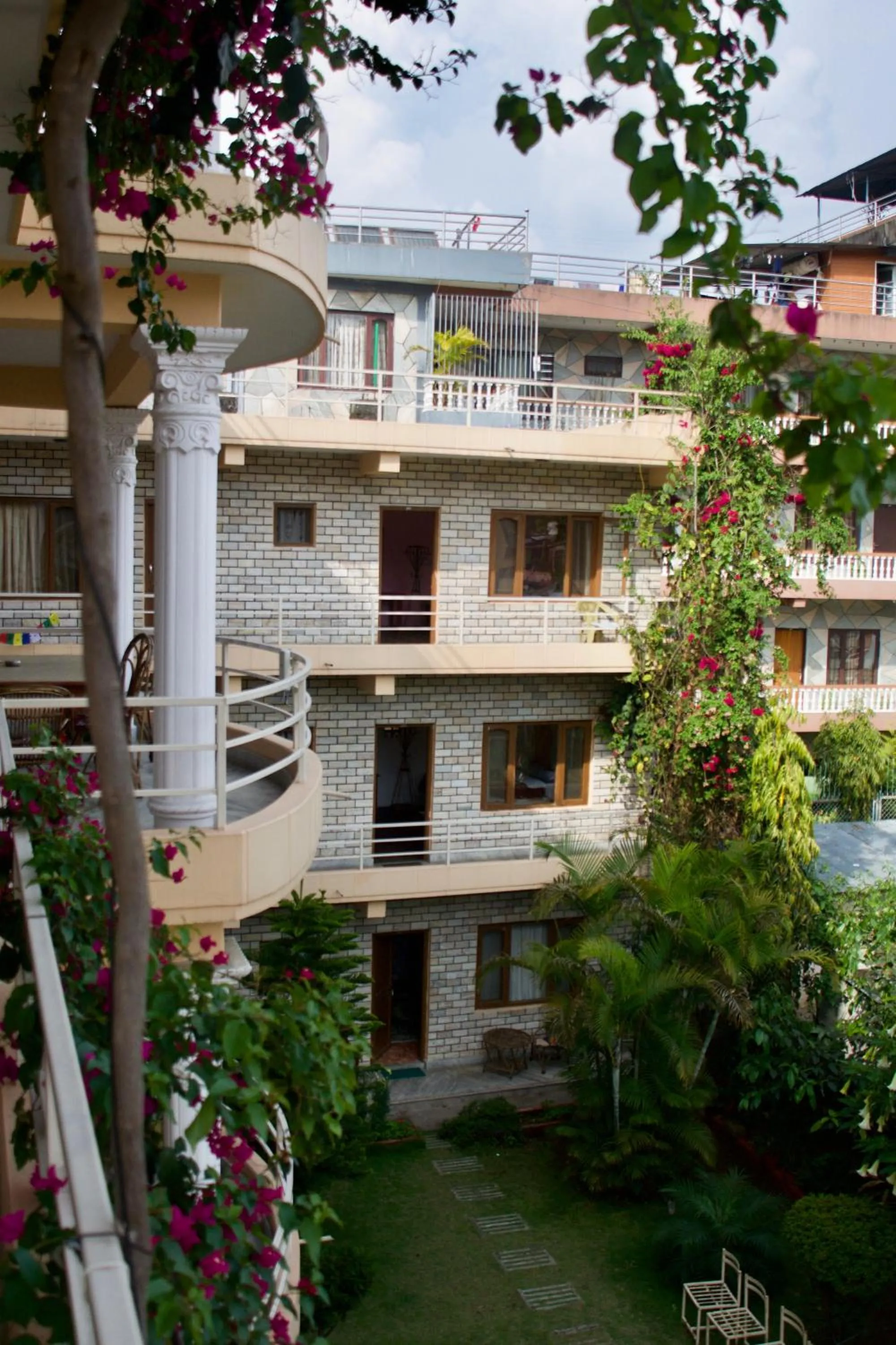 Hotel Lotus Inn