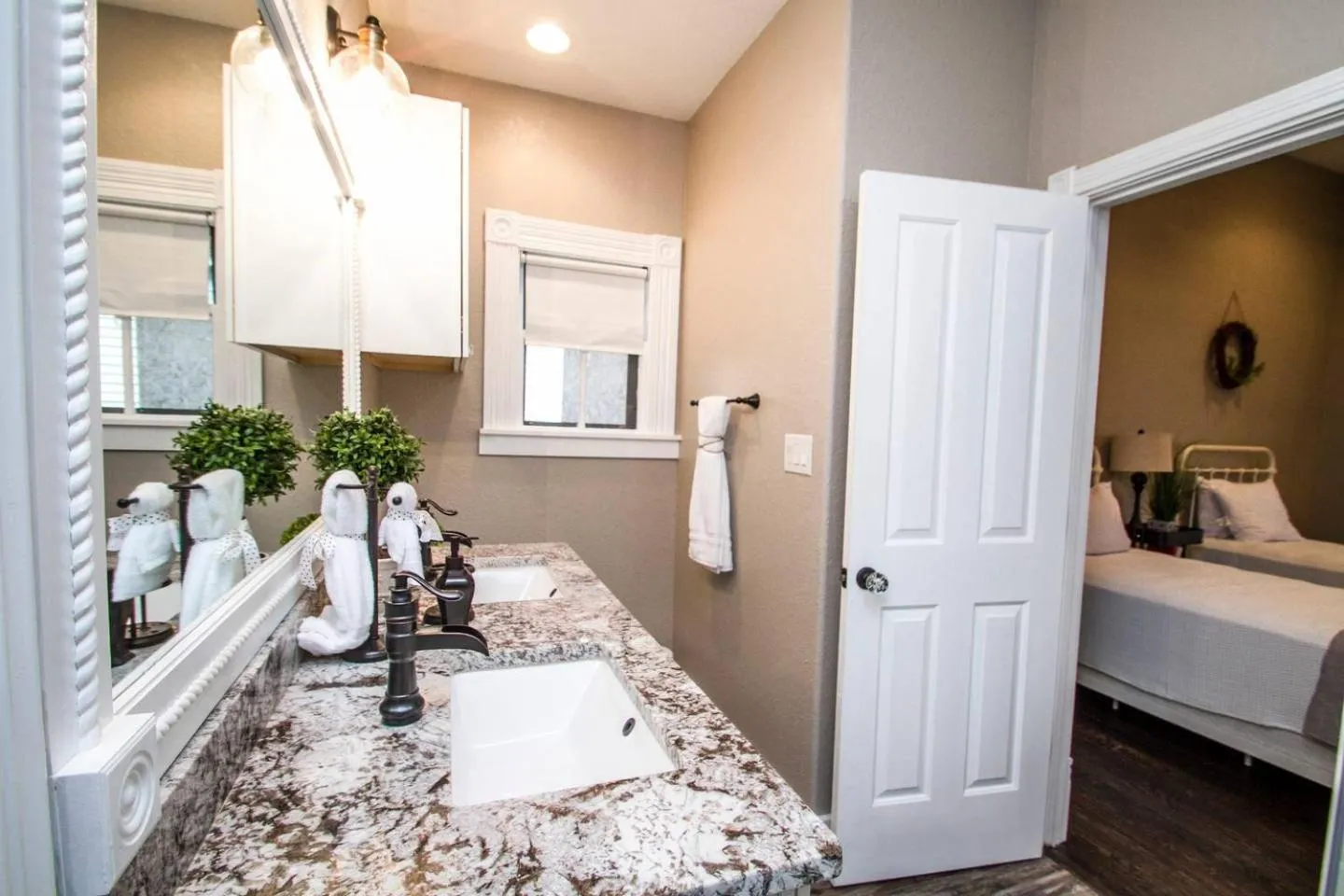 Bathroom, Bed in Wyoming St Restored Historic 2BR/1BA Downtown