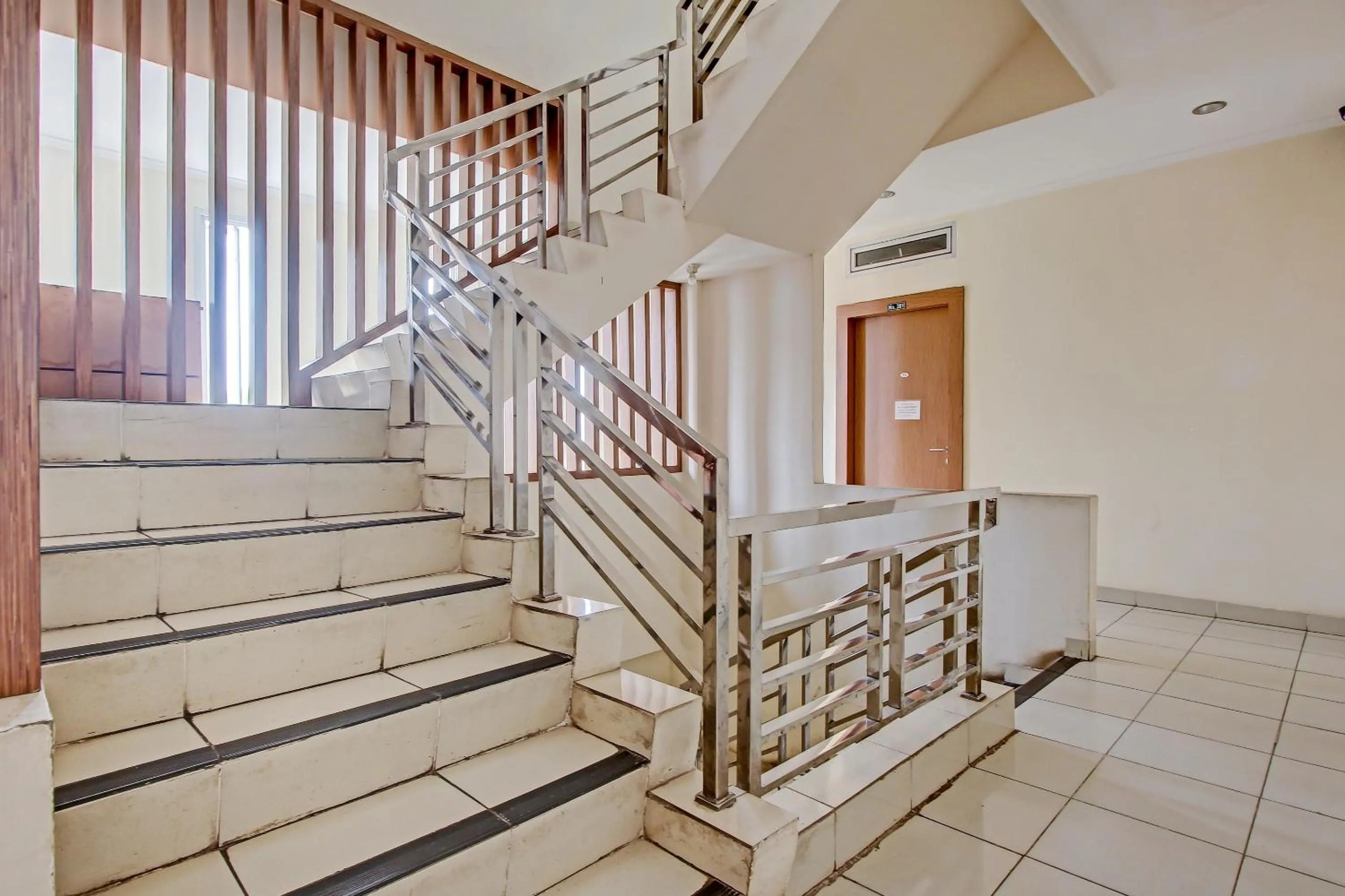 Lobby or reception in OYO 90412 My Kost