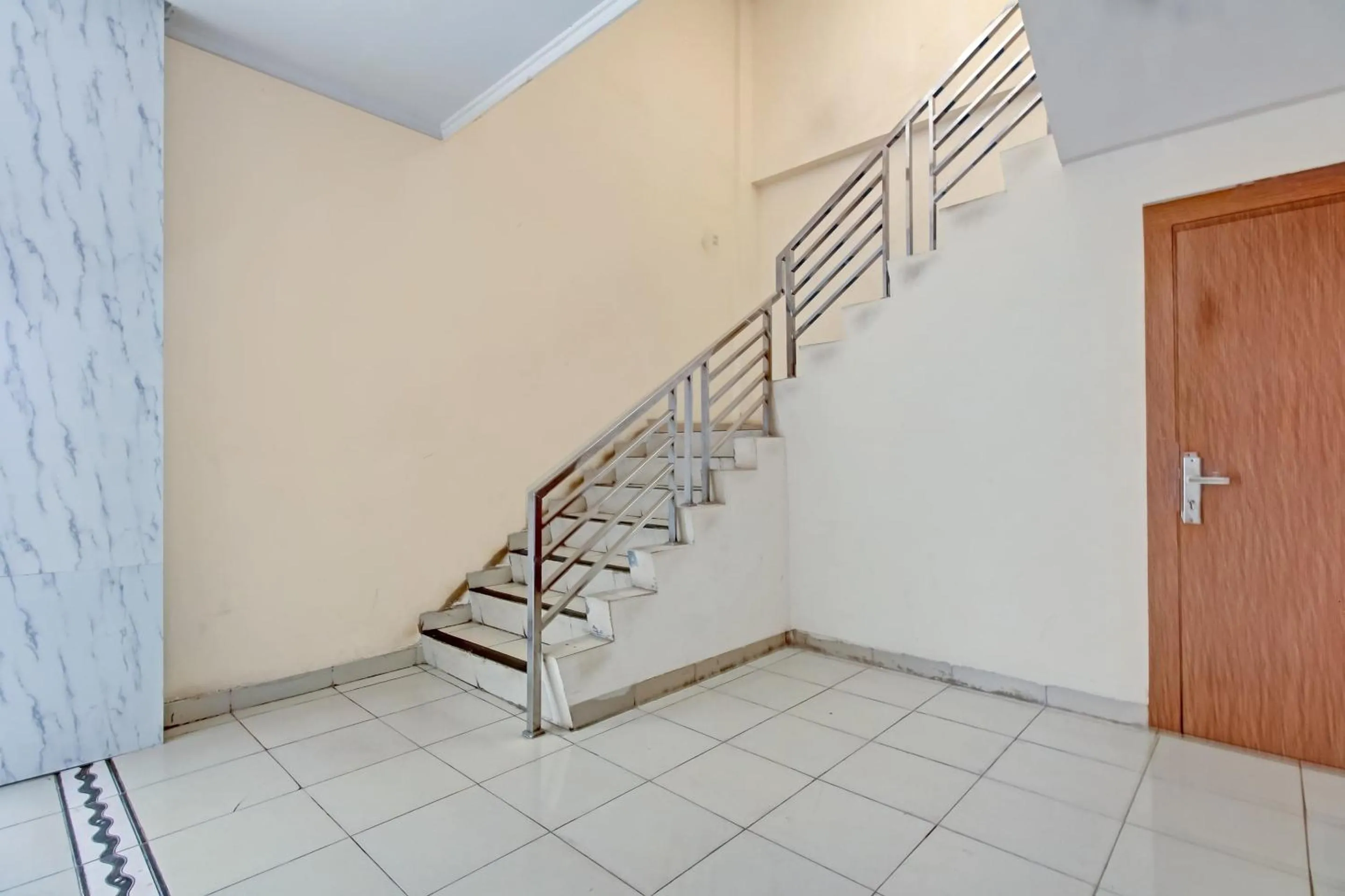 Lobby or reception in OYO 90412 My Kost