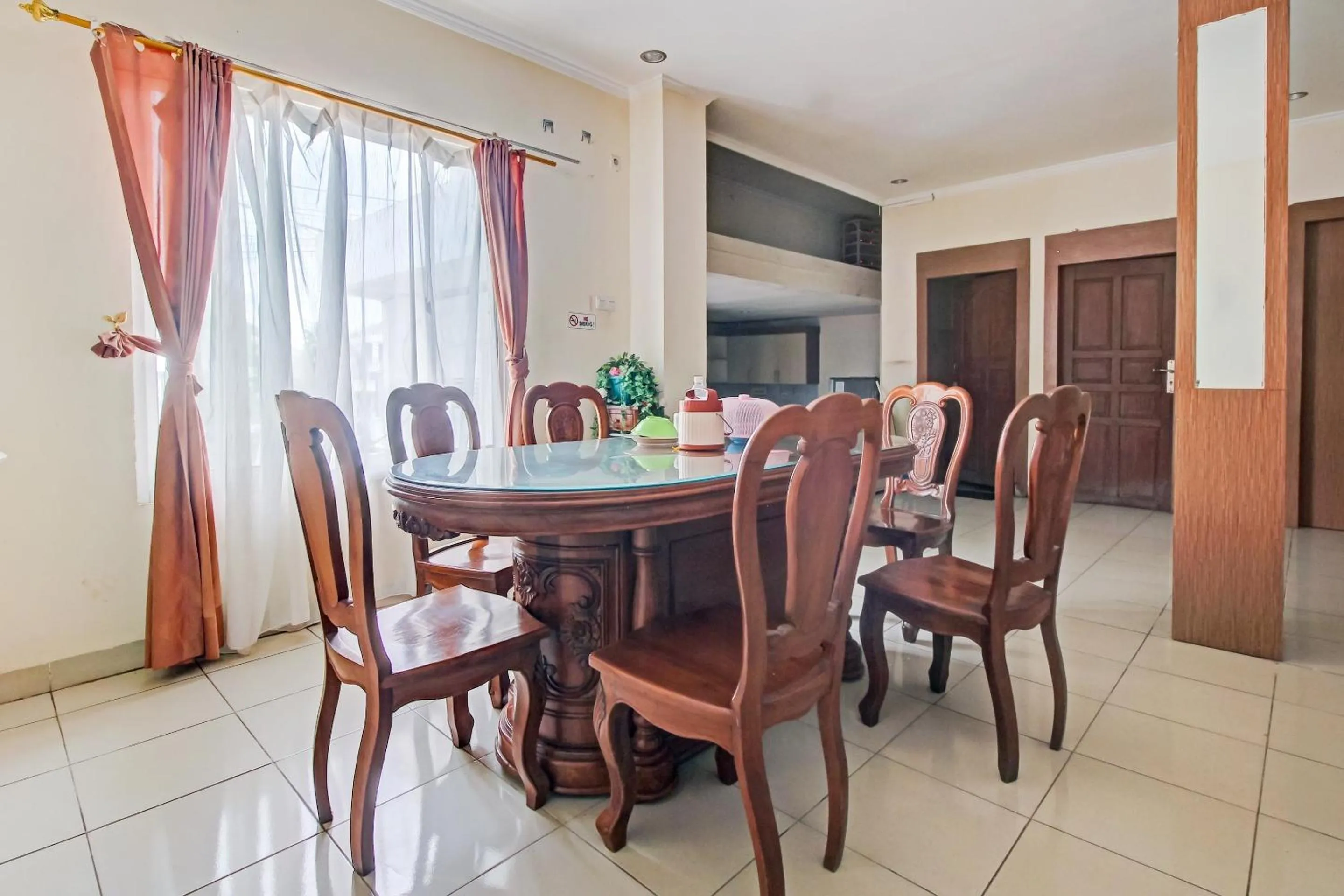 Lobby or reception in OYO 90412 My Kost