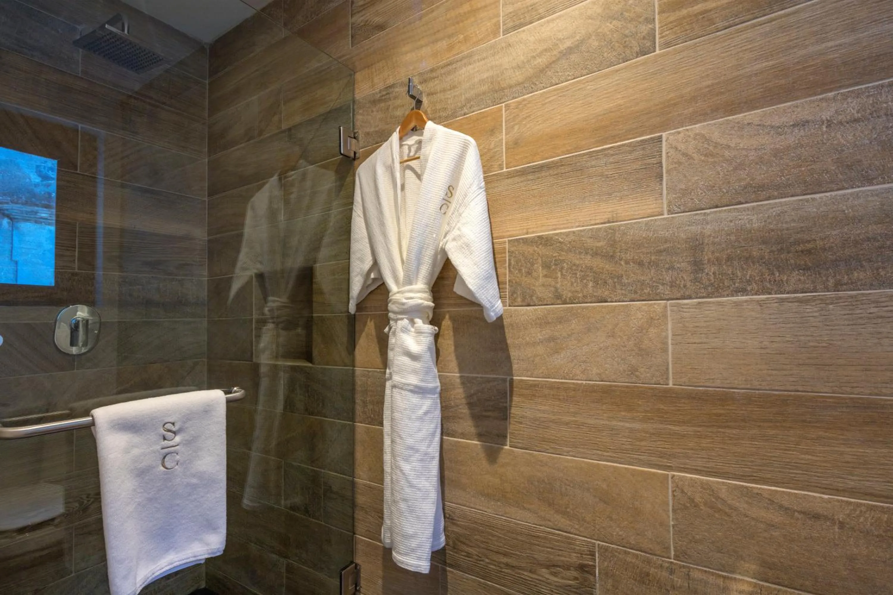 Shower in Hacienda Santo Cristo Hotel & Spa - Adults Only