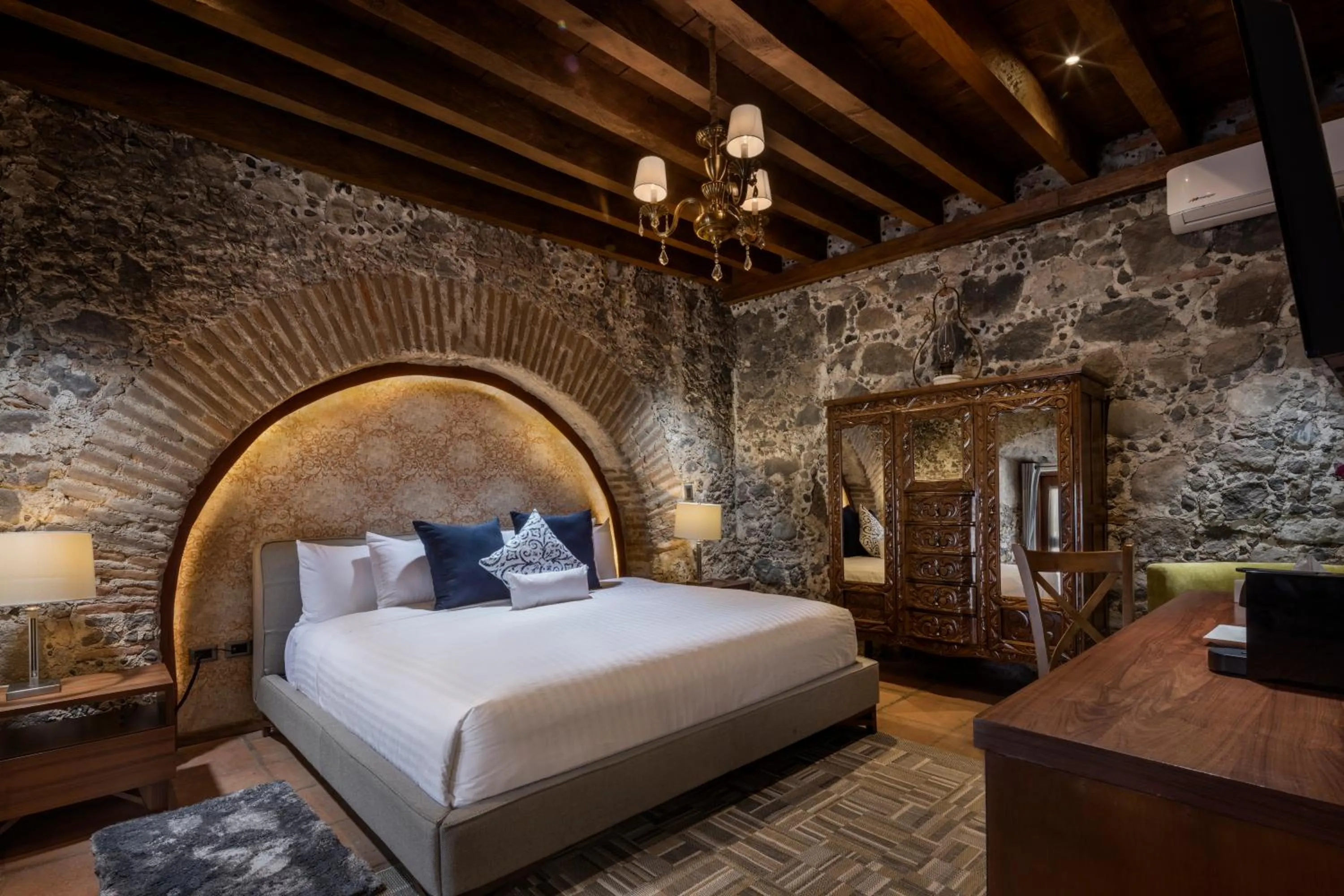 Bed in Hacienda Santo Cristo Hotel & Spa - Adults Only