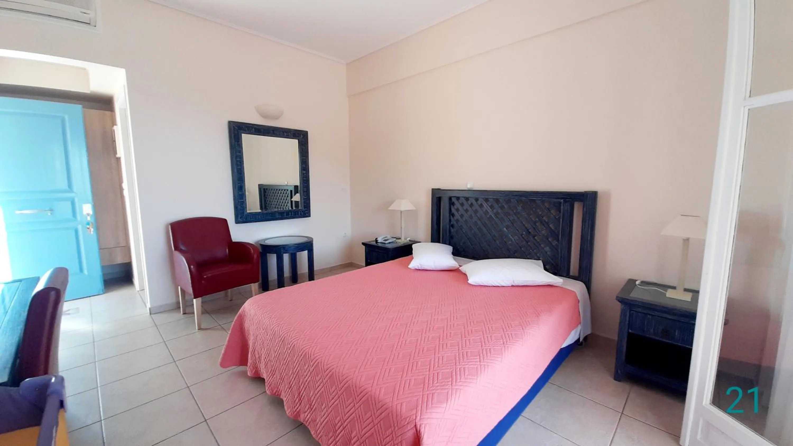 Bedroom, Bed in Alonissos Beach Bungalows And Suites Hotel