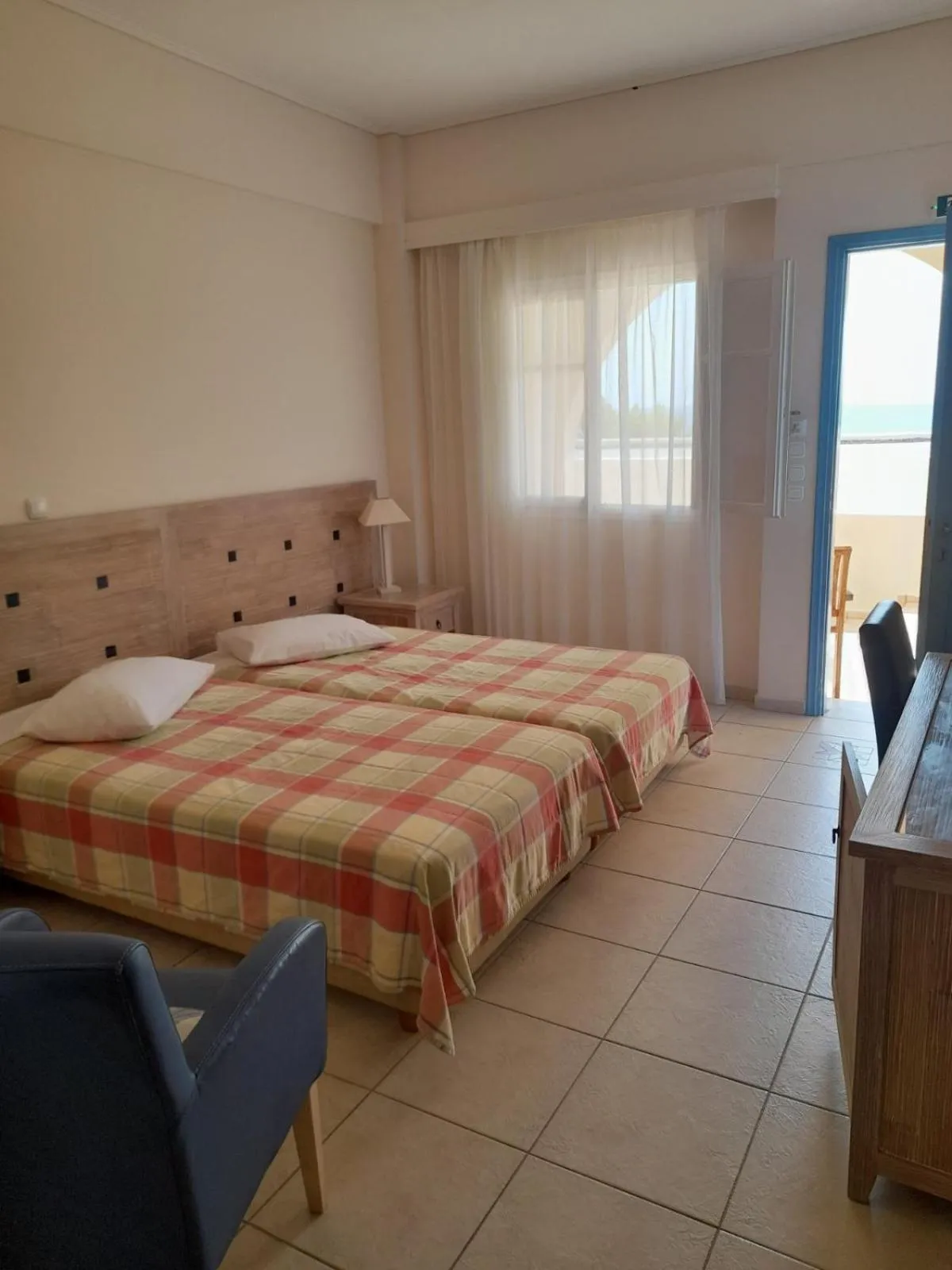 Bedroom, Bed in Alonissos Beach Bungalows And Suites Hotel