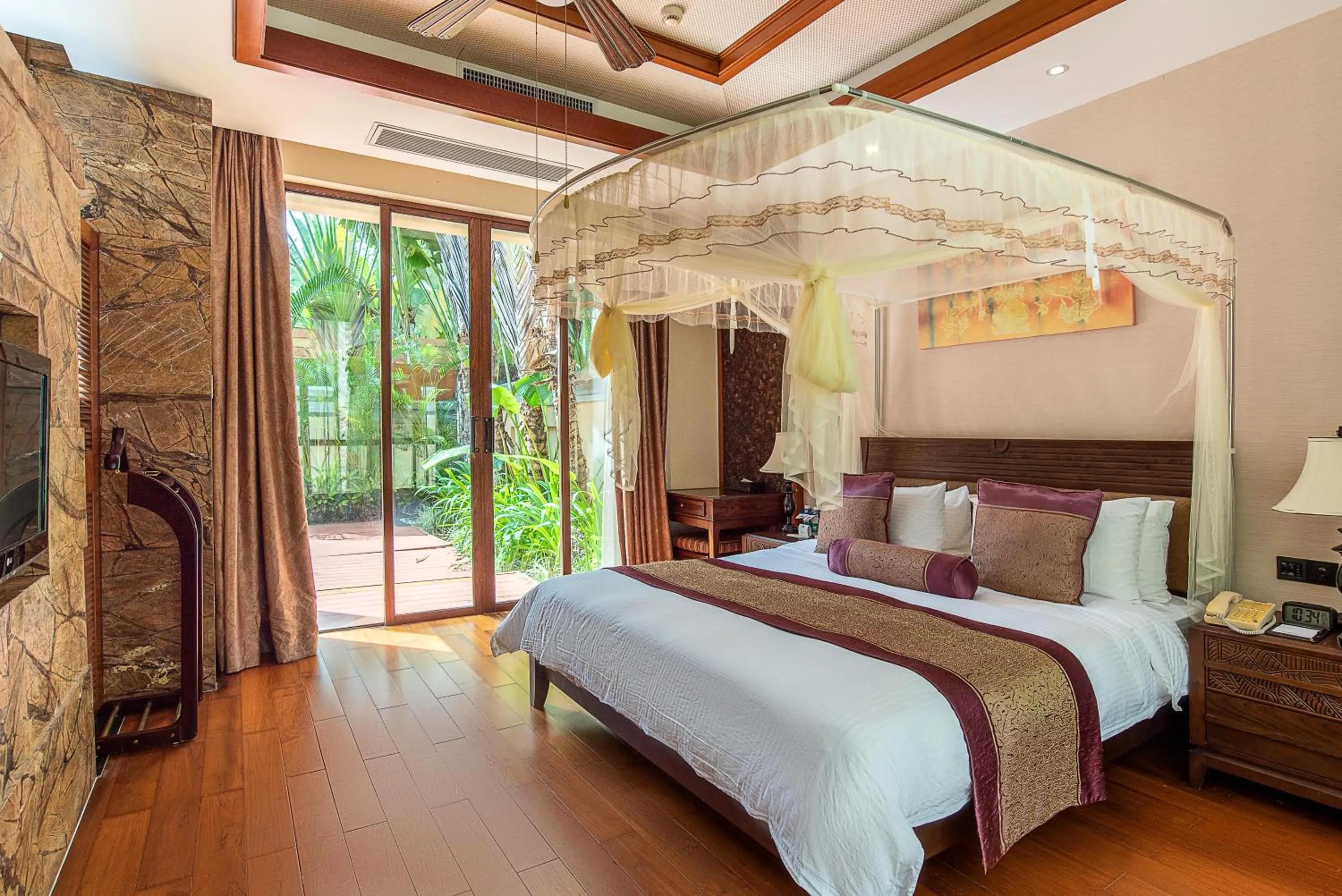 Bed in ZhongAo Hotel Shimei Bay