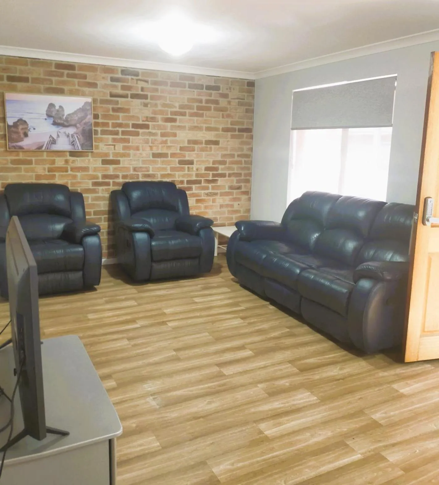 Seating area in Bayview Motel