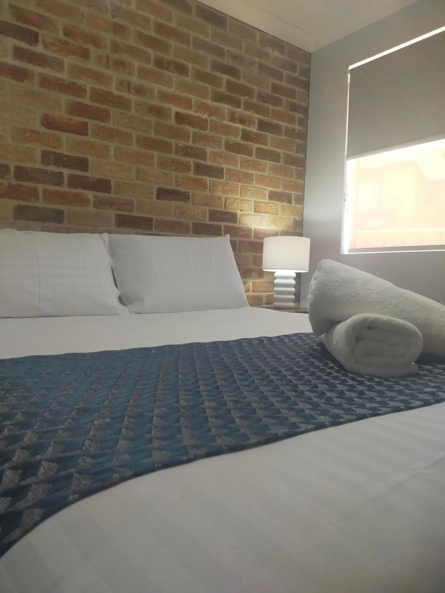 Bed in Bayview Motel