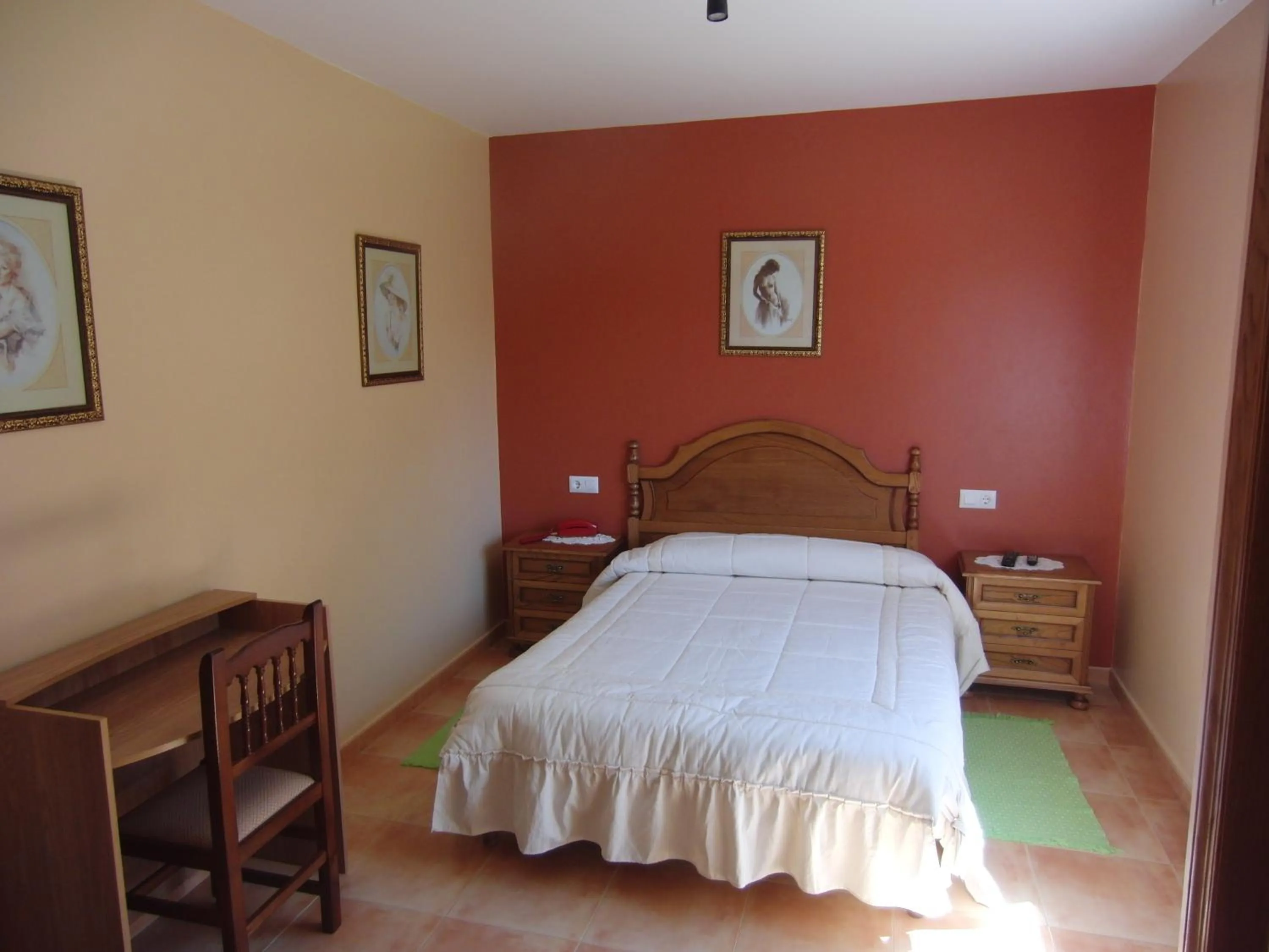 Photo of the whole room in Hotel Galicia