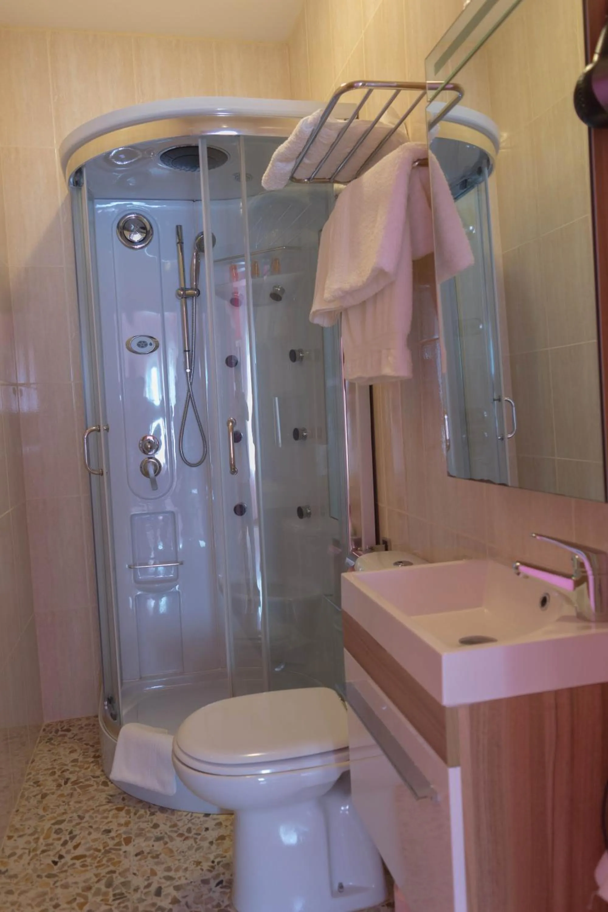 Bathroom in Hotel Galicia