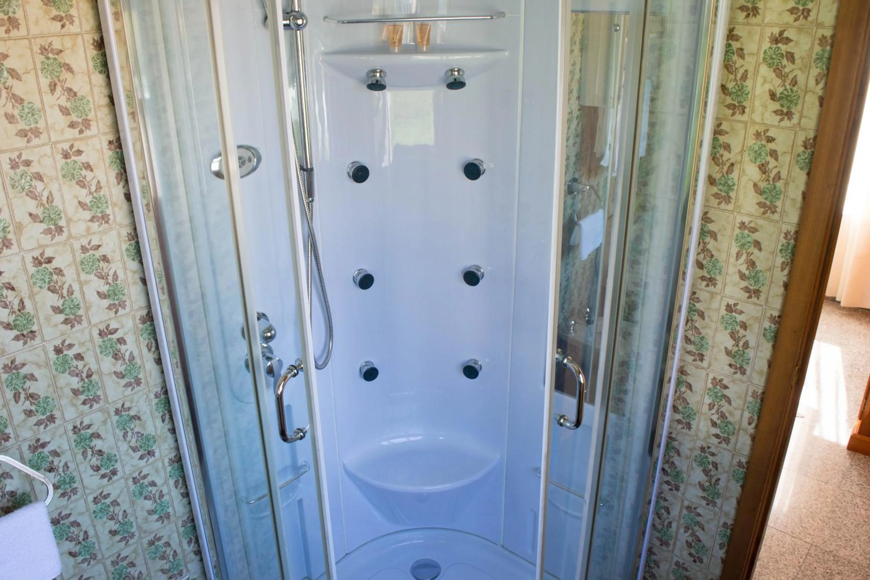 Bathroom in Hotel Galicia