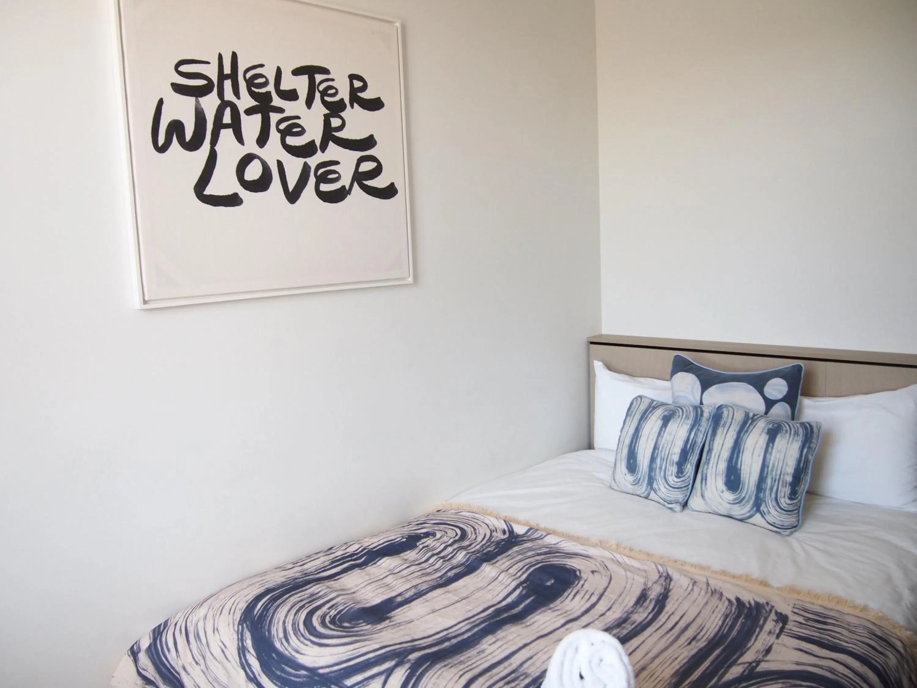 Bed in Barrys Beach Road Hotel