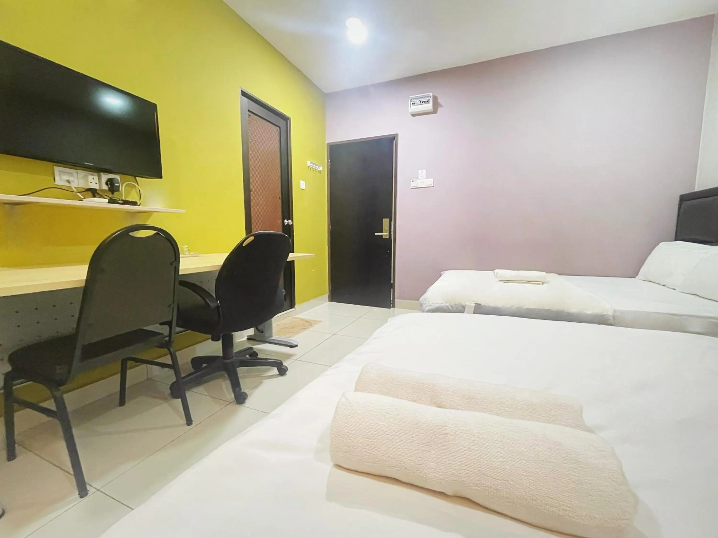 Bed in Hilltop Hotel Tanjung Malim