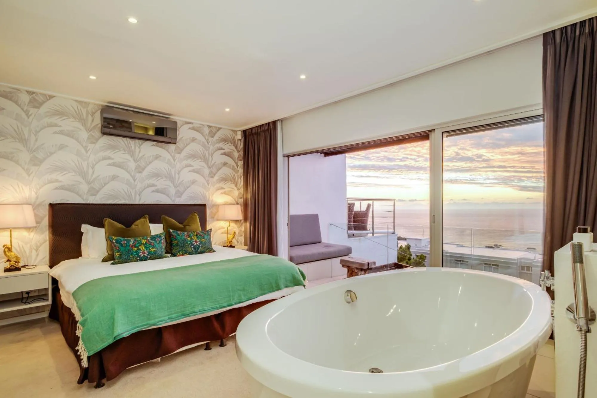 Bed in Malibu