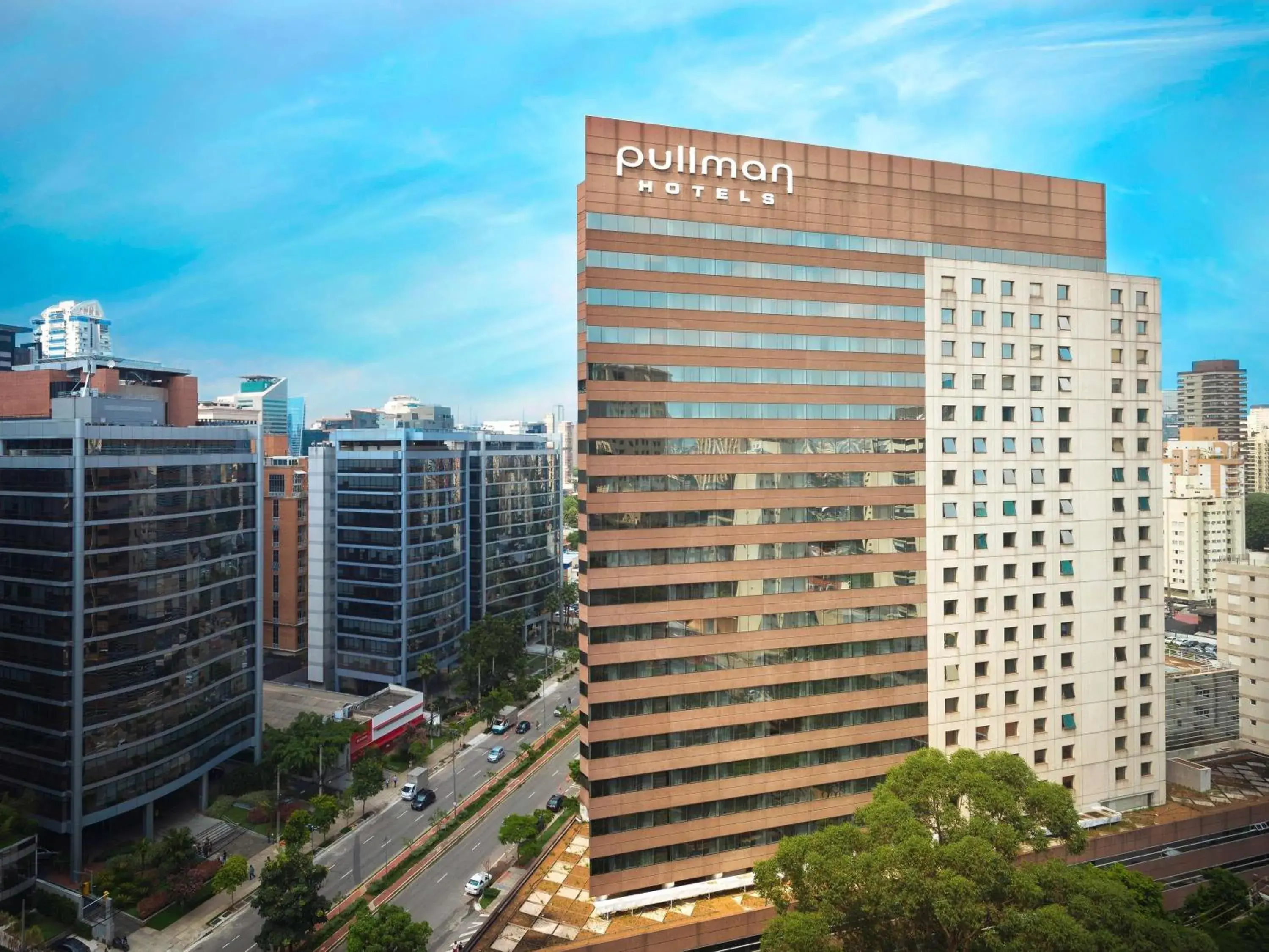 Property building in Pullman Sao Paulo Vila Olimpia Property building in Pullman Sao Paulo Vila Olimpia