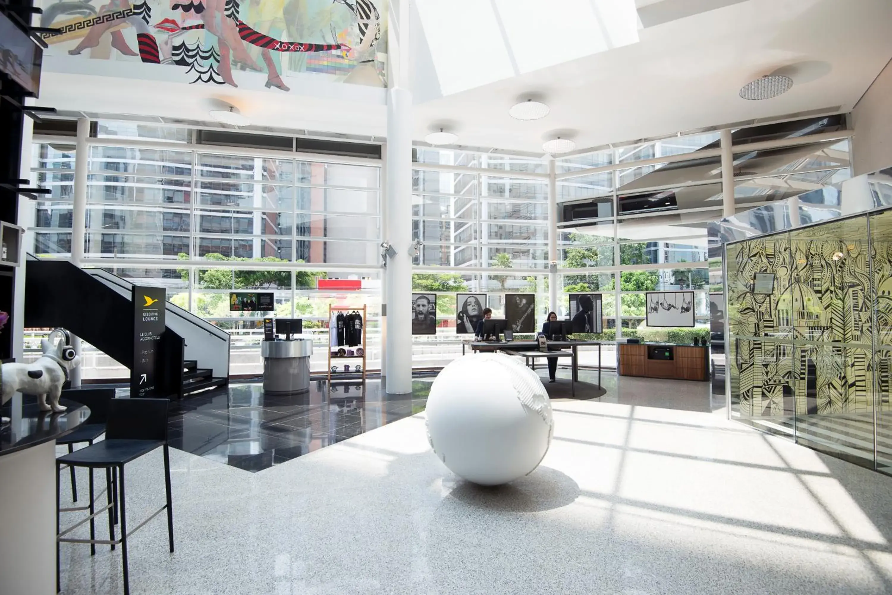 Lobby or reception in Pullman Sao Paulo Vila Olimpia Lobby or reception in Pullman Sao Paulo Vila Olimpia