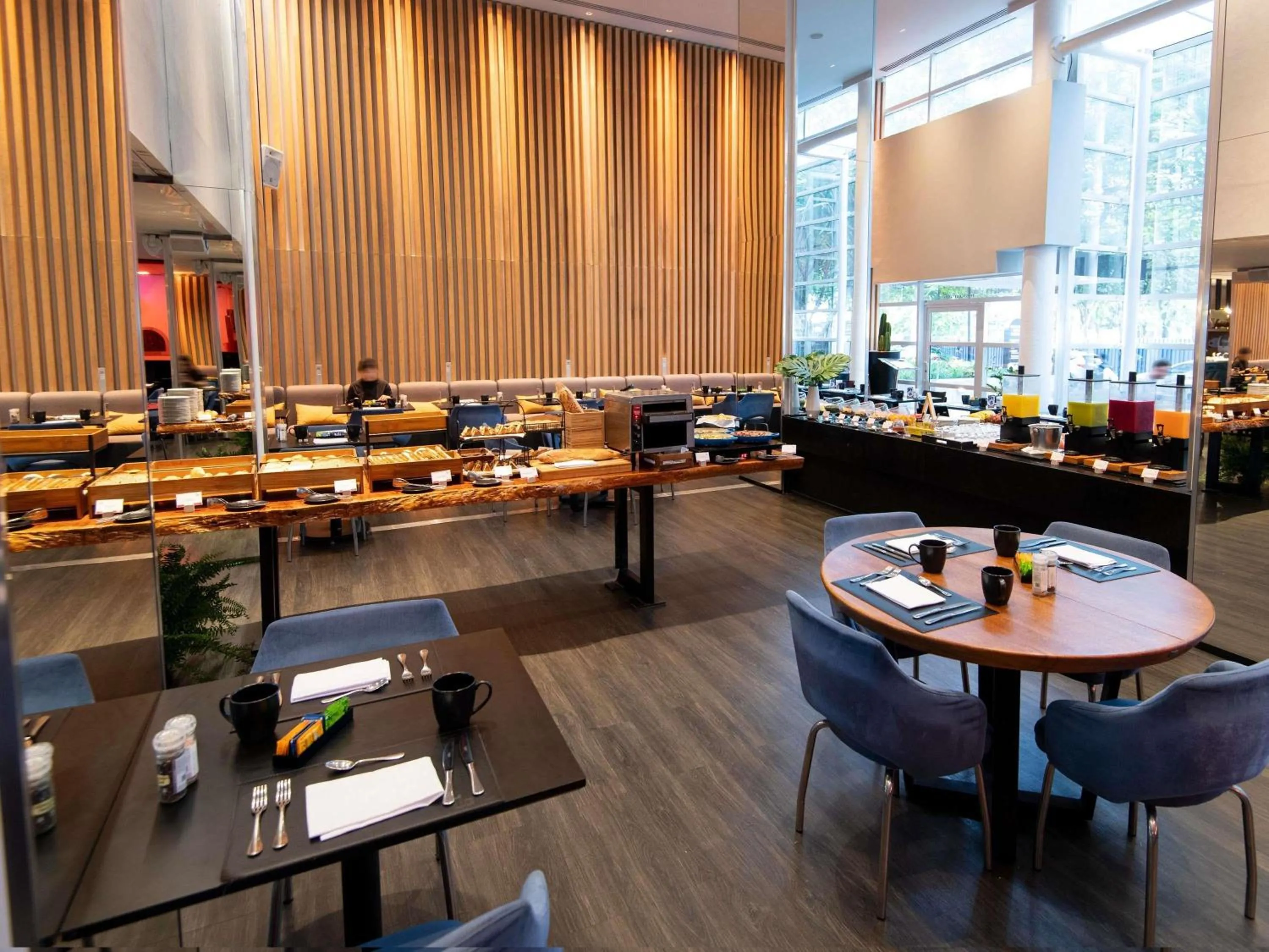 Restaurant/places to eat in Pullman Sao Paulo Vila Olimpia