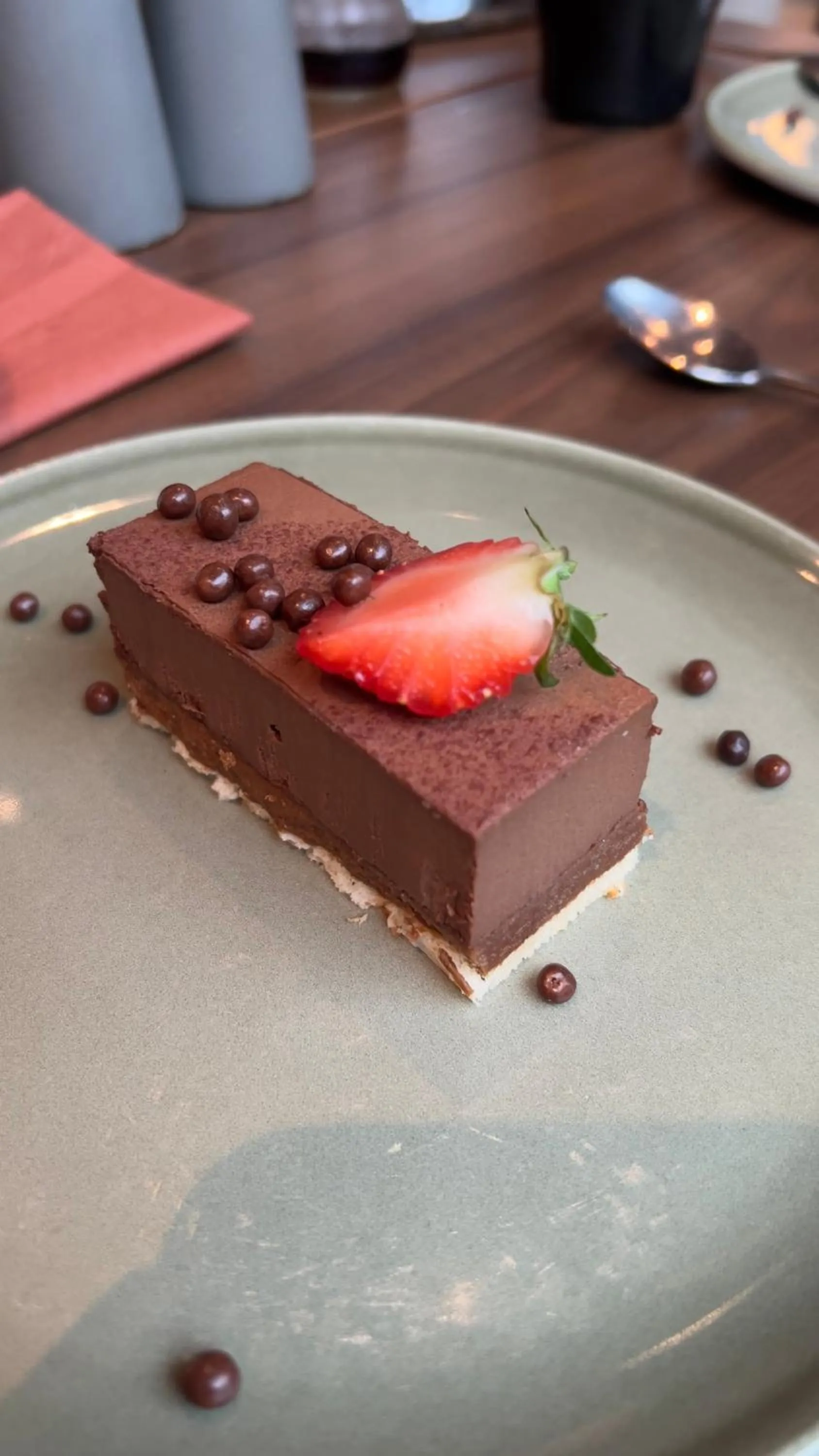 Restaurant/places to eat in Quality Hotel River Station