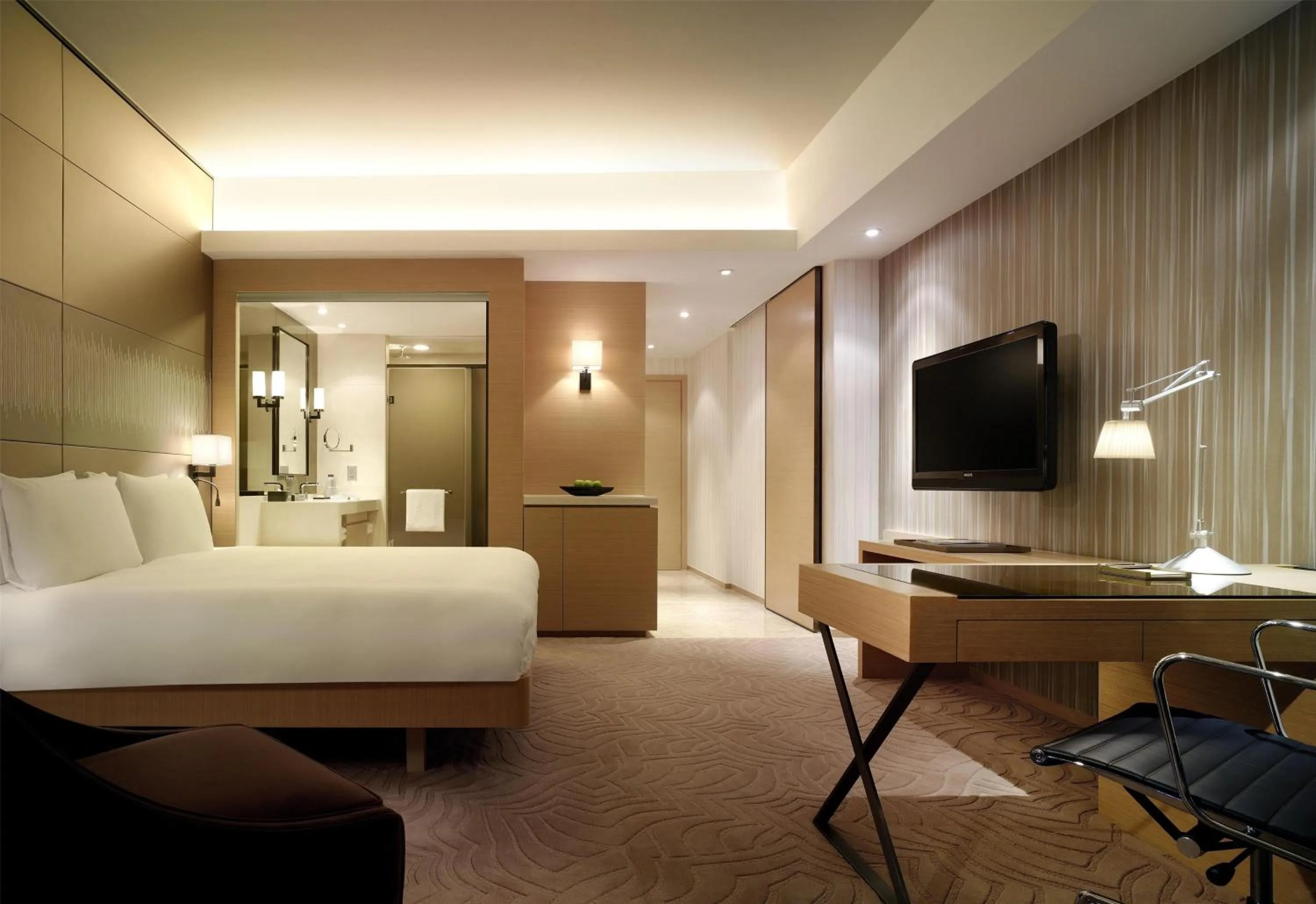 Bedroom, Bed in Hyatt Regency Hong Kong, Sha Tin