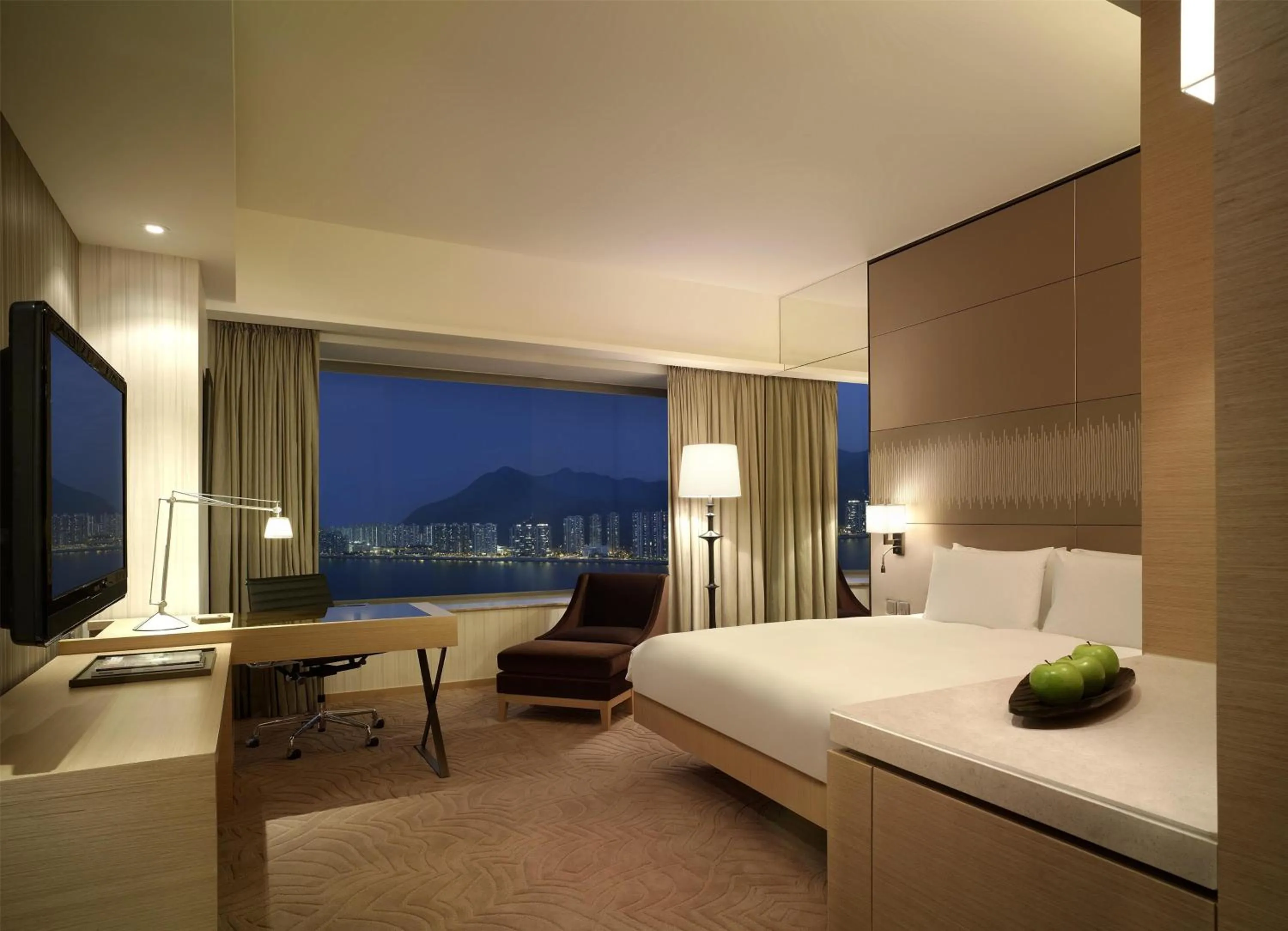 Bedroom, Bed in Hyatt Regency Hong Kong, Sha Tin