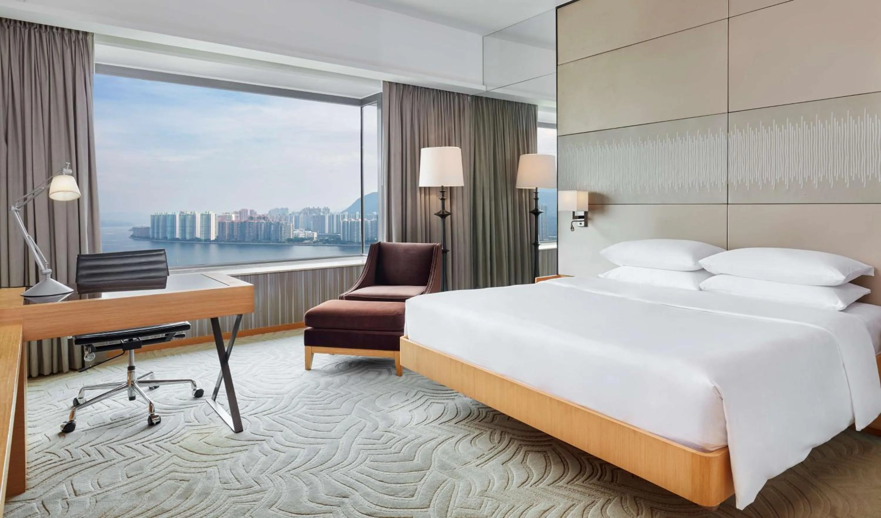 Photo of the whole room, Bed in Hyatt Regency Hong Kong, Sha Tin