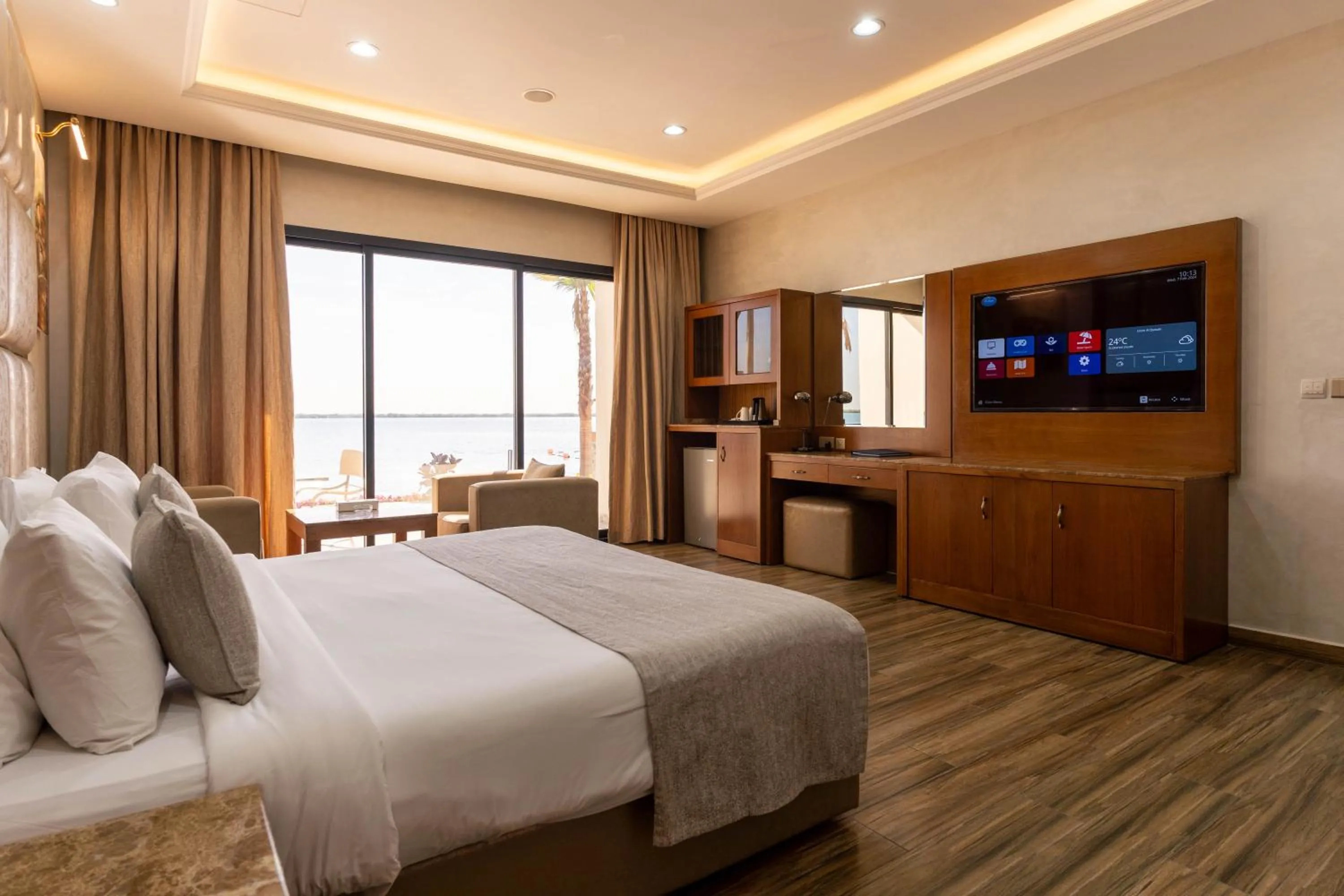 Bedroom, Bed in Palma Beach Resort & Spa