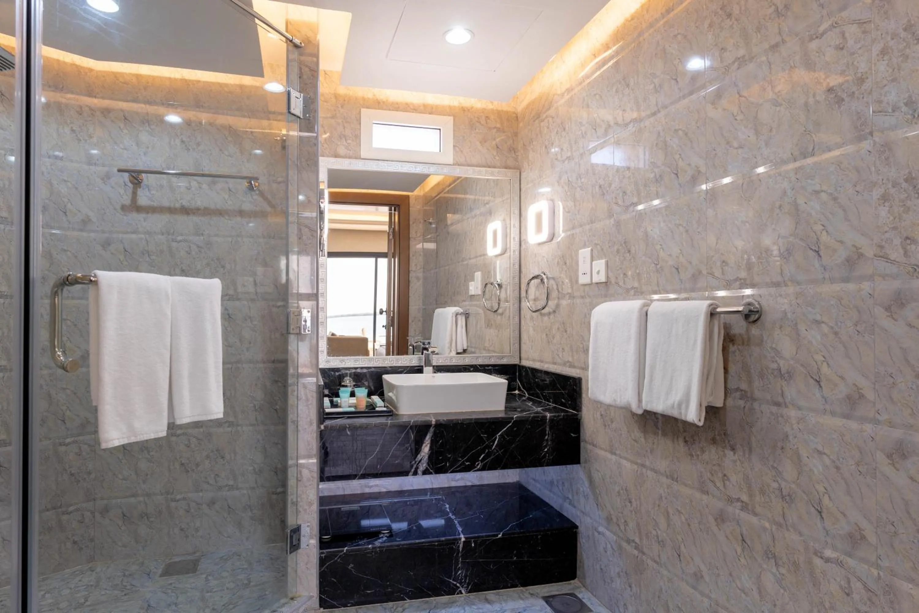 Bathroom in Palma Beach Resort & Spa