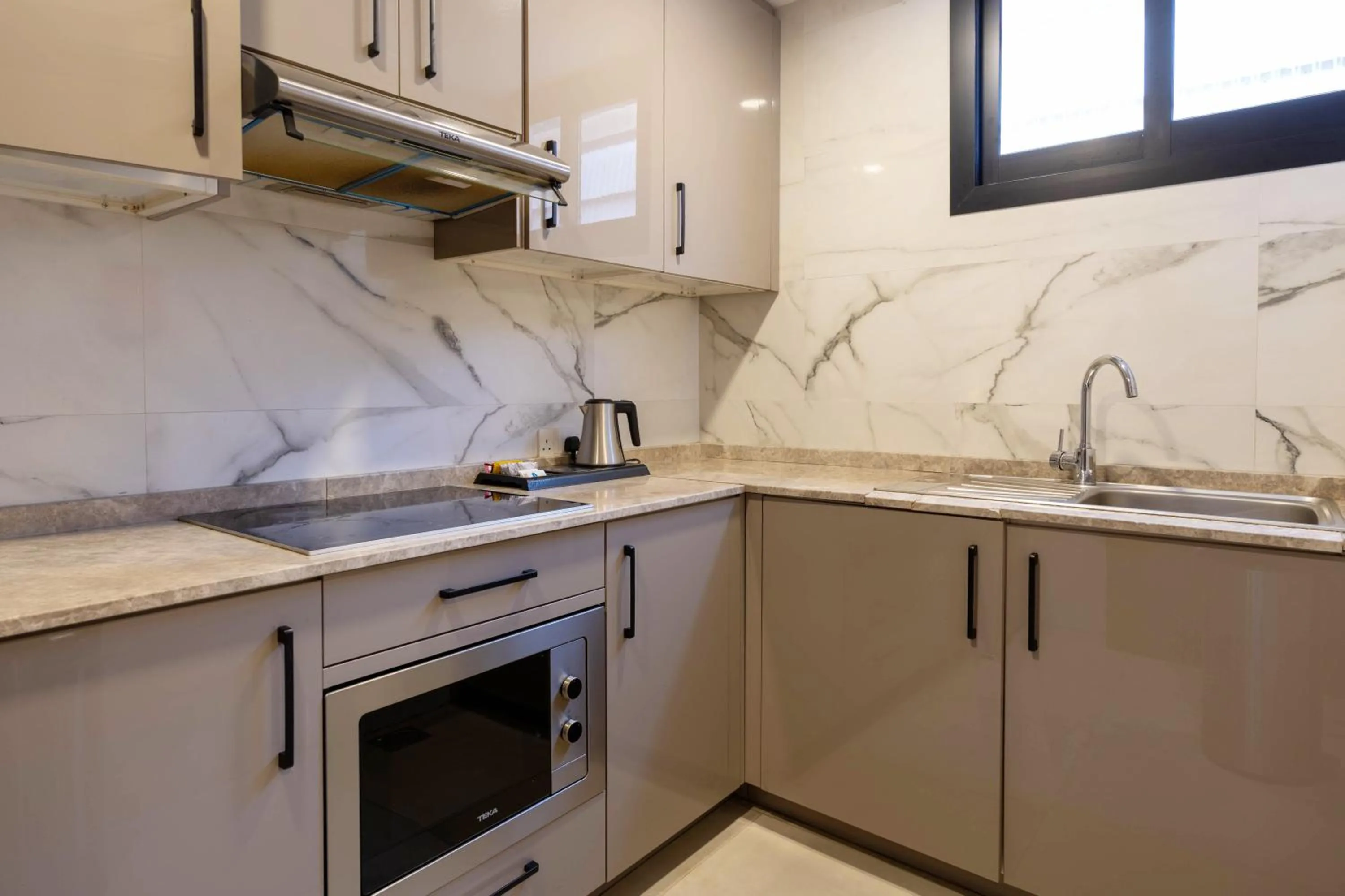 Kitchen or kitchenette in Palma Beach Resort & Spa