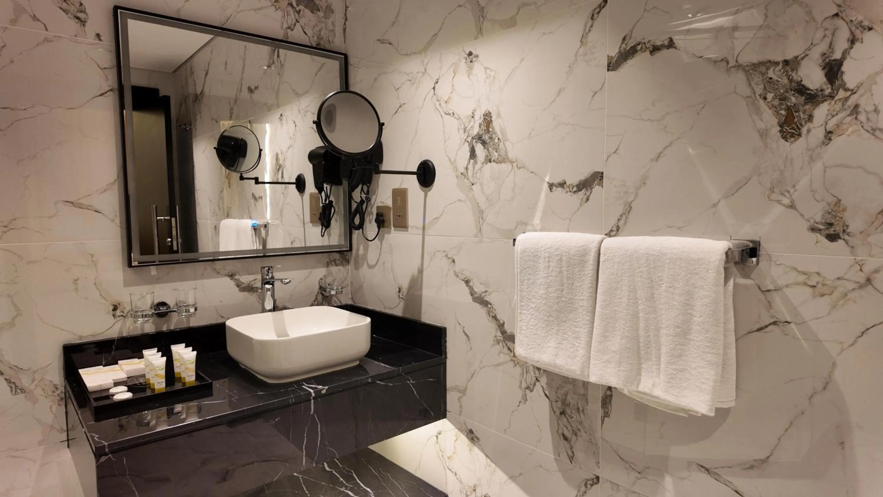 Bathroom in Palma Beach Resort & Spa