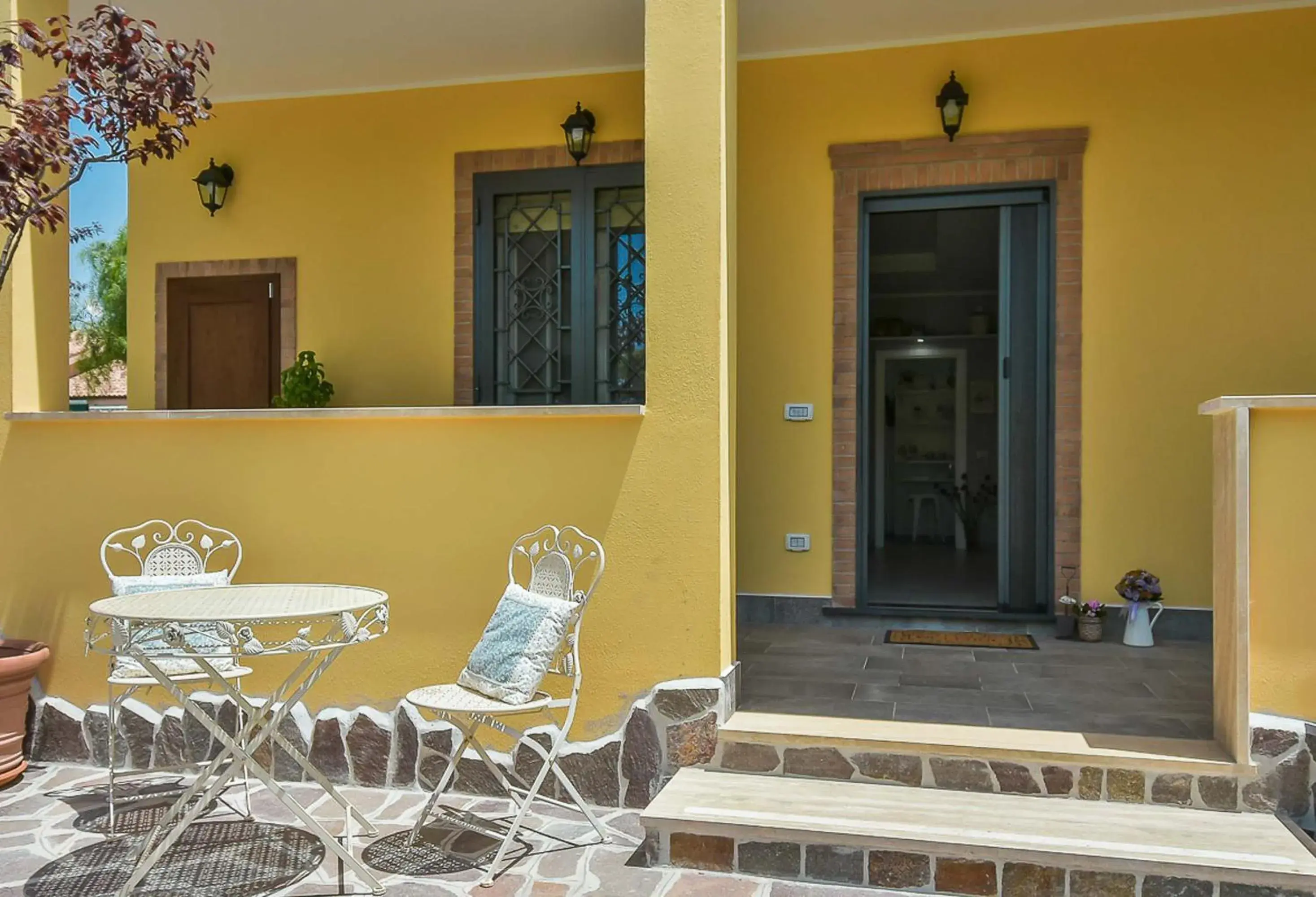 Facade/entrance in A Casa di Titty Facade/entrance in A Casa di Titty